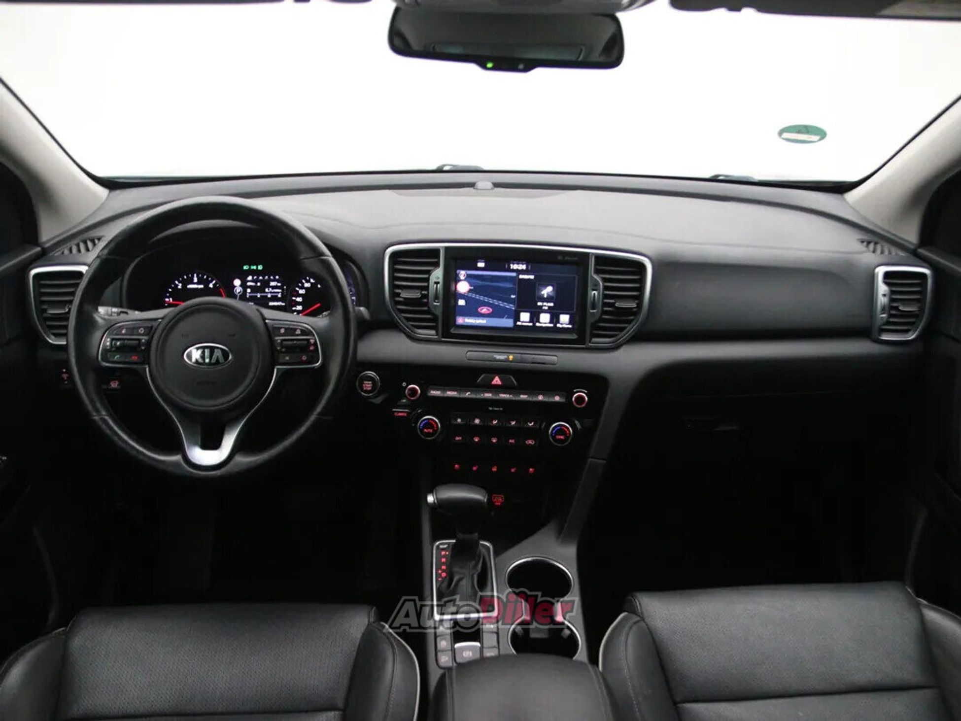 Kia Sportage ExecutiveLine 1.7 104kW 2017, photo 2/10
