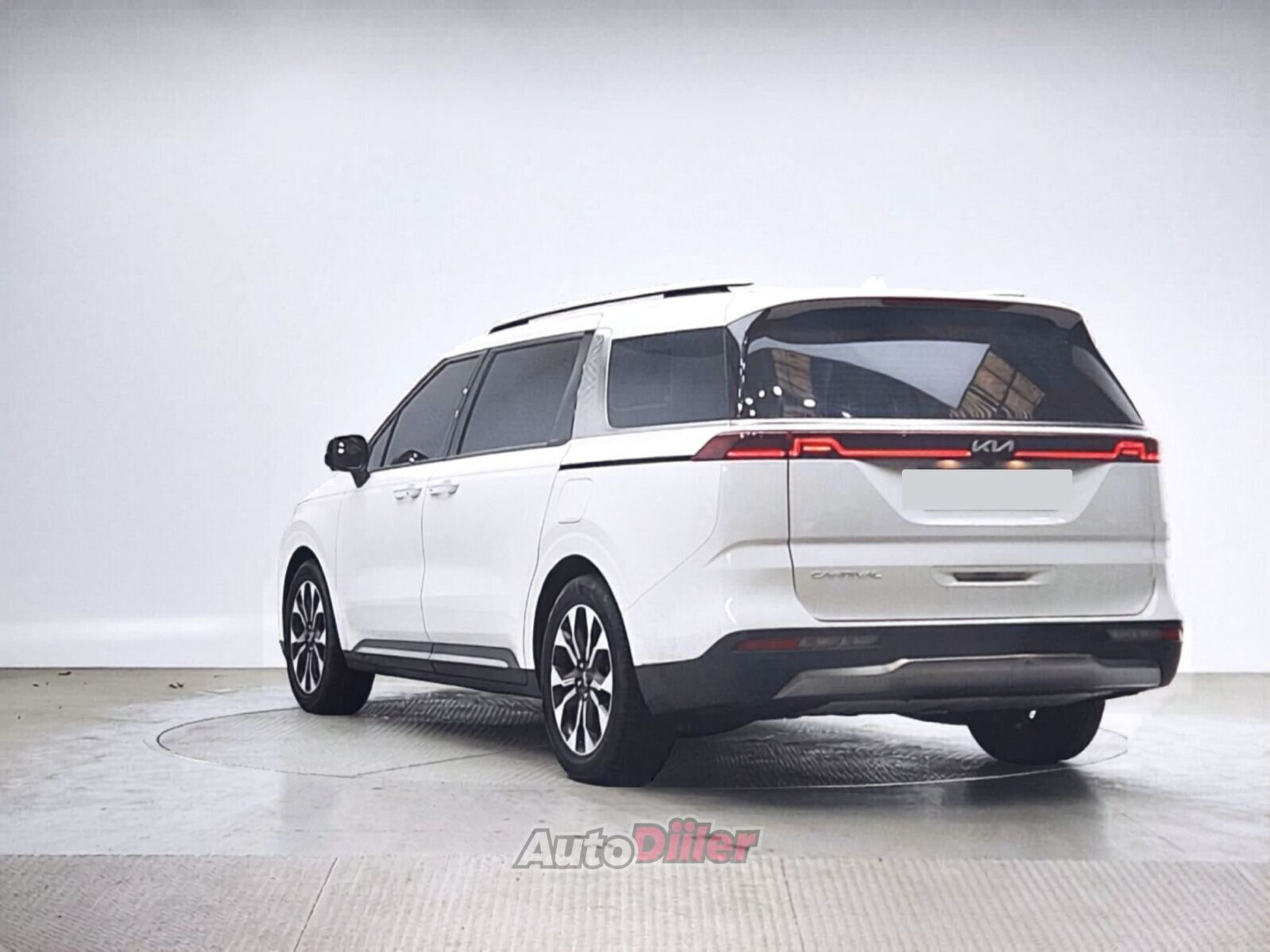 Kia Carnival Noblesse 2.2 148kW 2022, photo 2/10