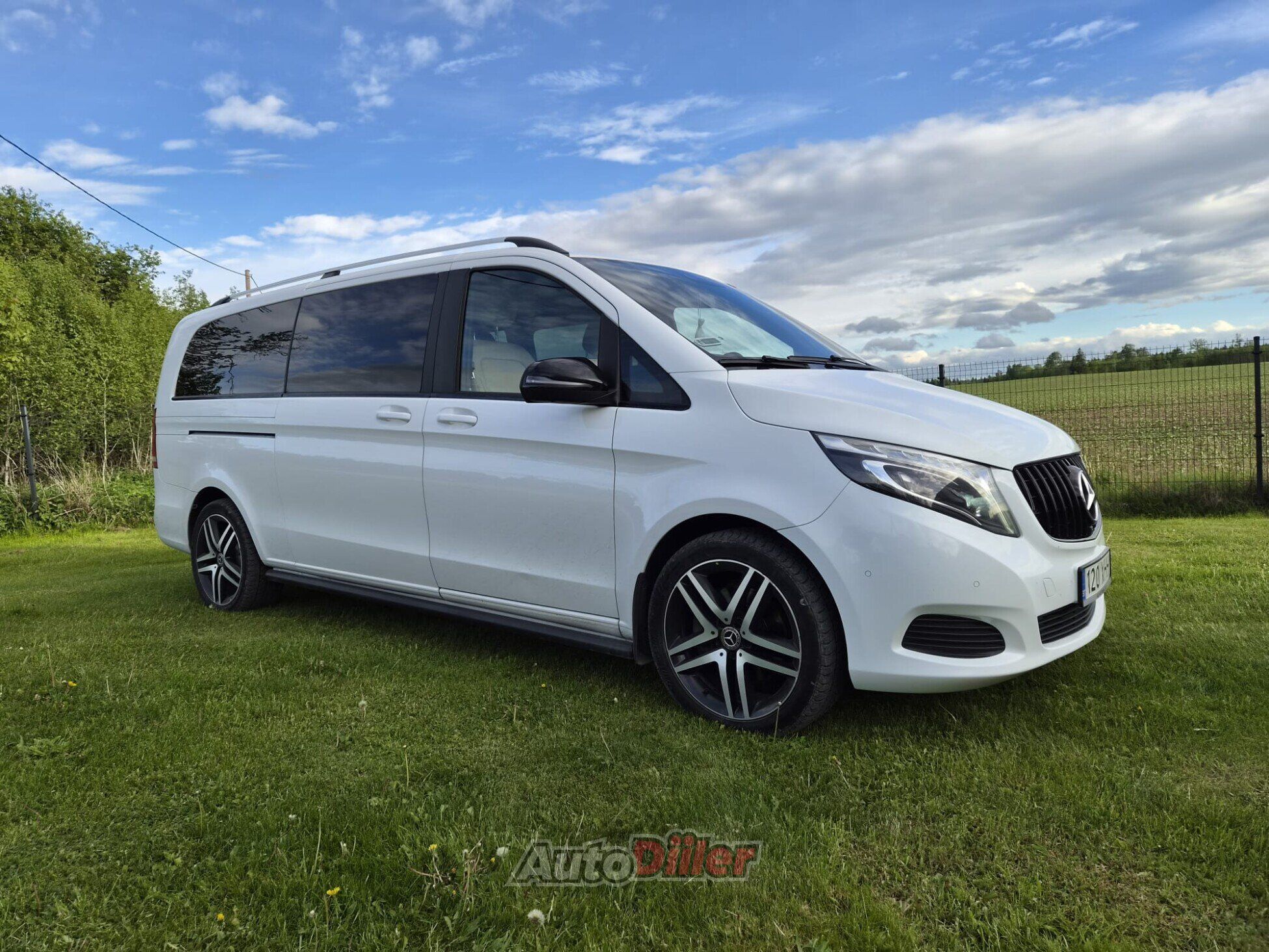 Mercedes-Benz V-sarja 2018, photo 2/10