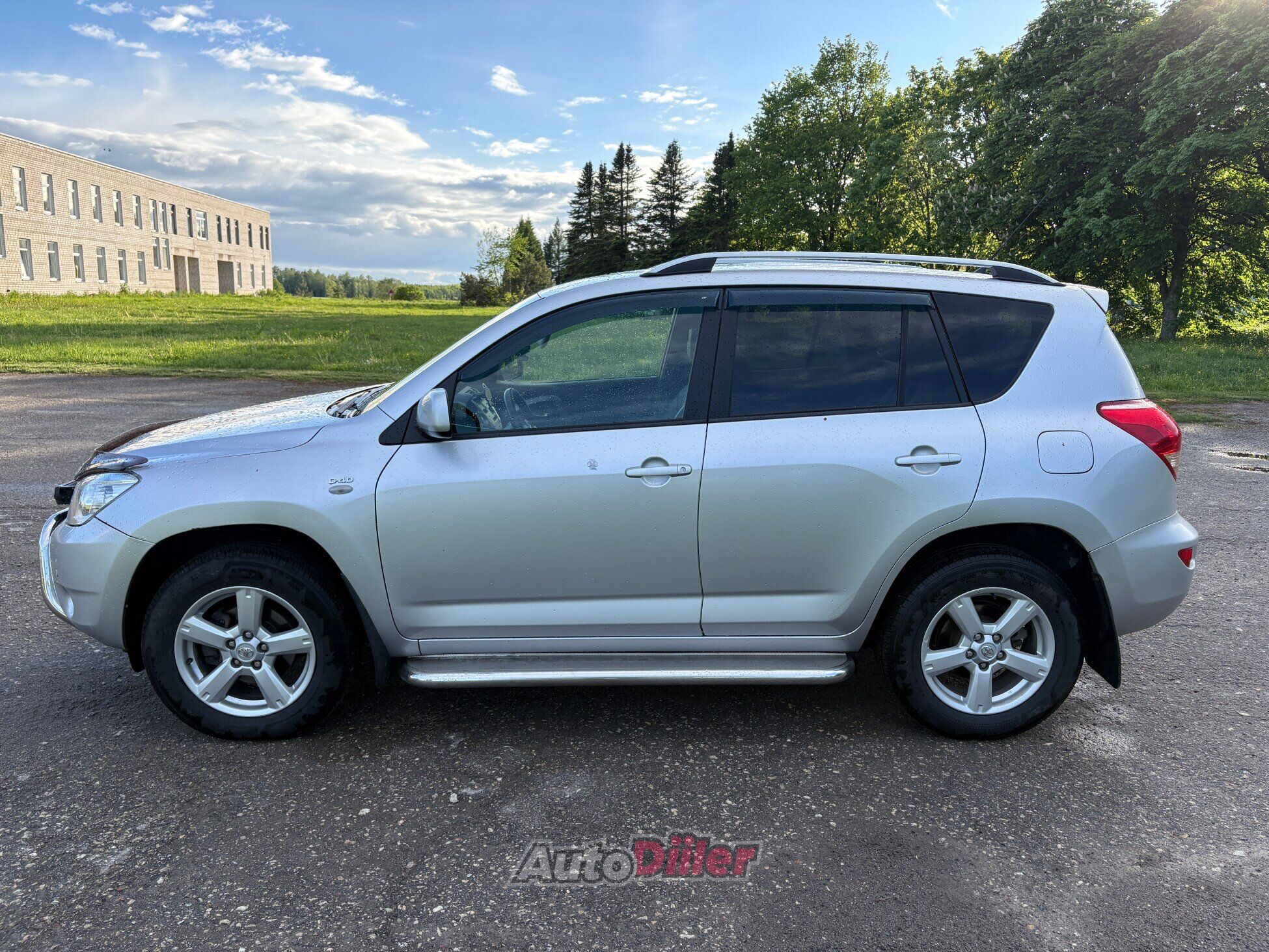 Toyota RAV4 2.2 100kW 2007, kuva 3/10