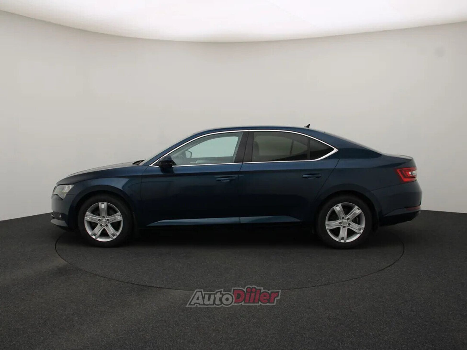 Skoda Superb Ambition 1.8 132kW 2016, kuva 6/10