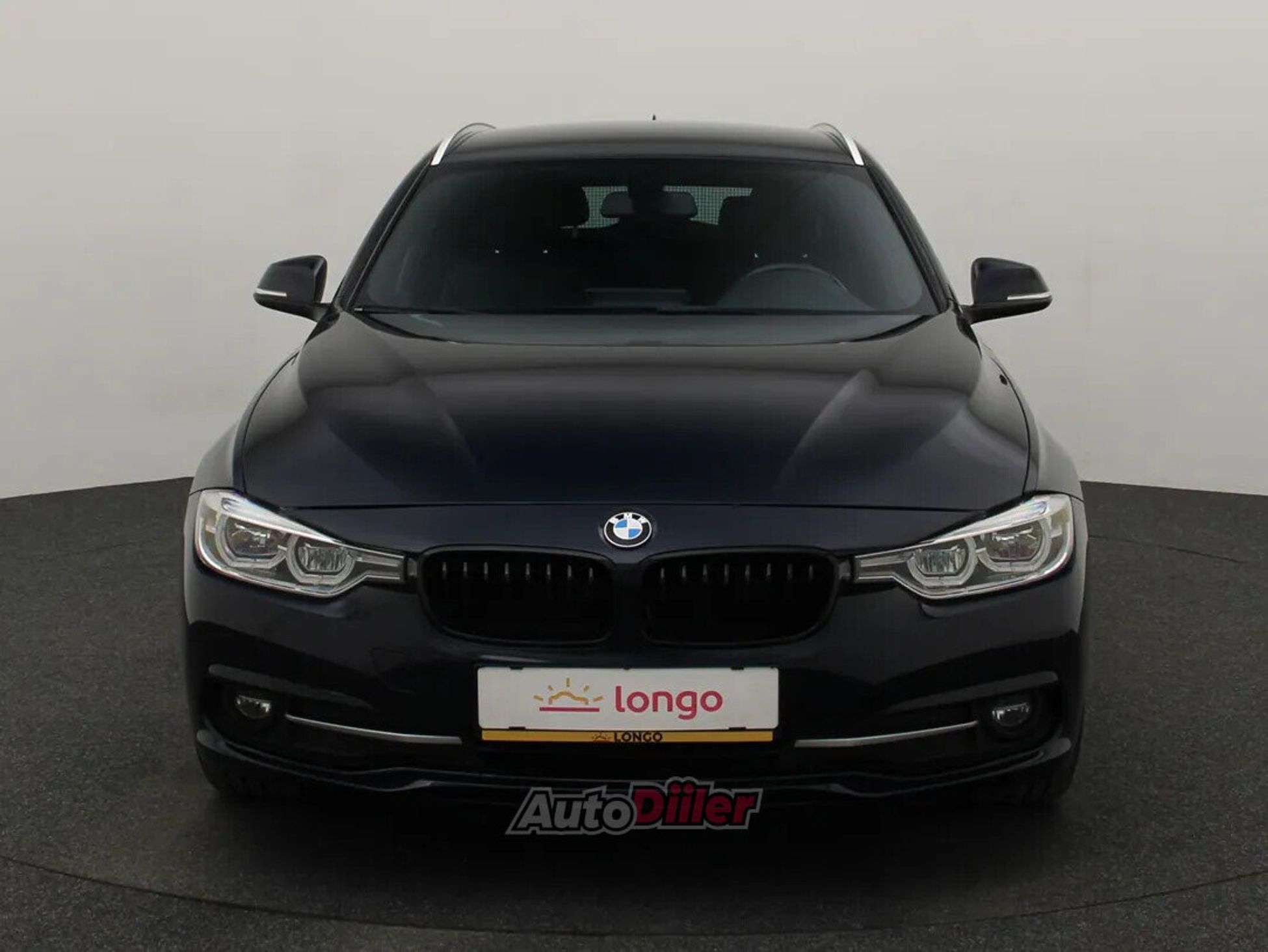 BMW 320 High Executive 2.0 120kW 2017, photo 3/10