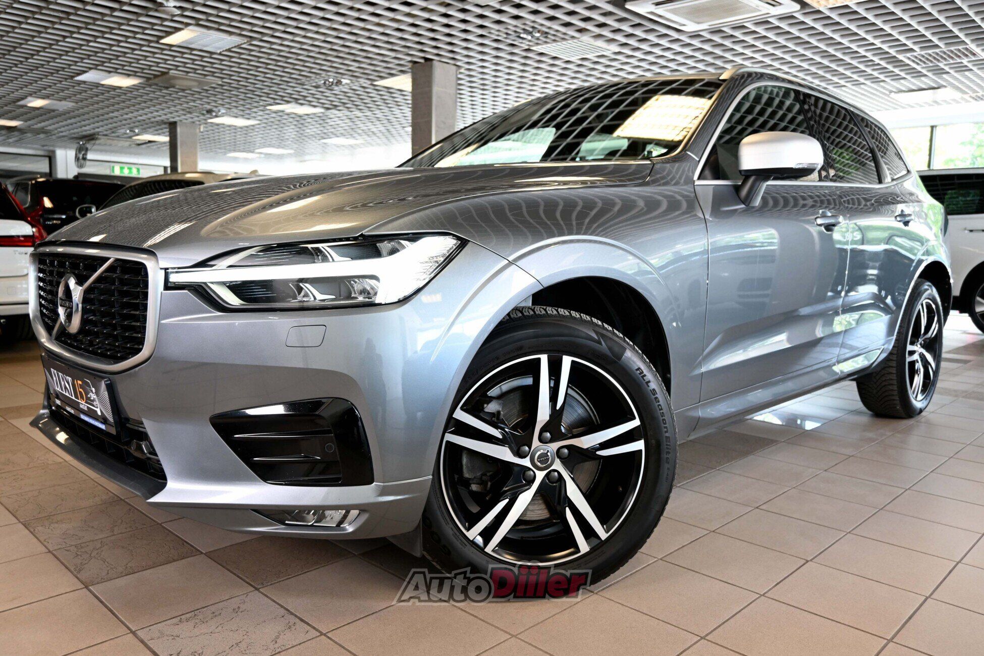 Volvo XC60 2017, photo 4/10