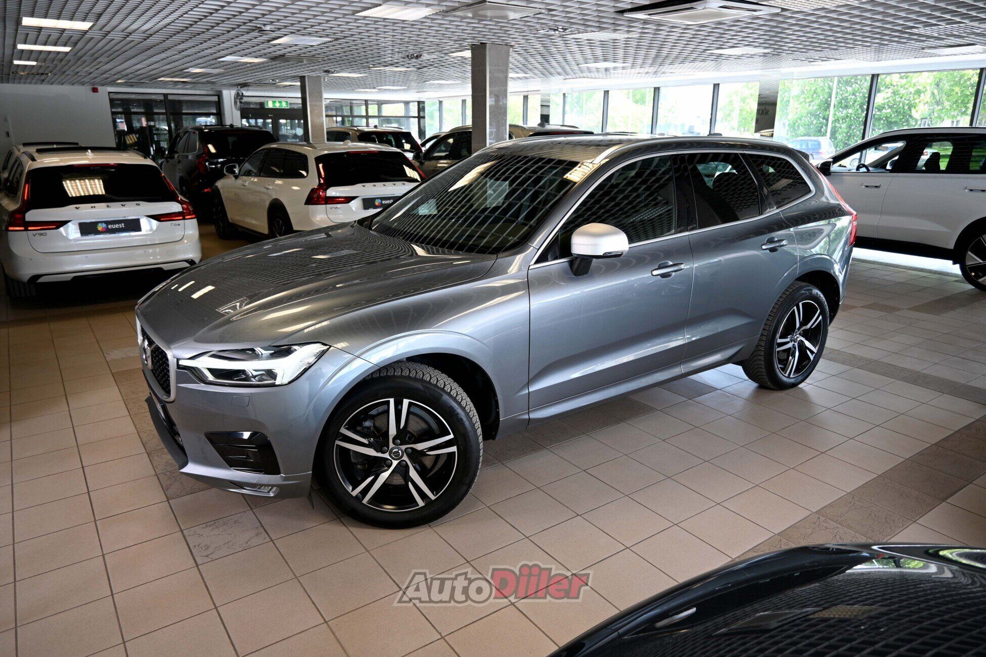 Volvo XC60 2017, photo 6/10