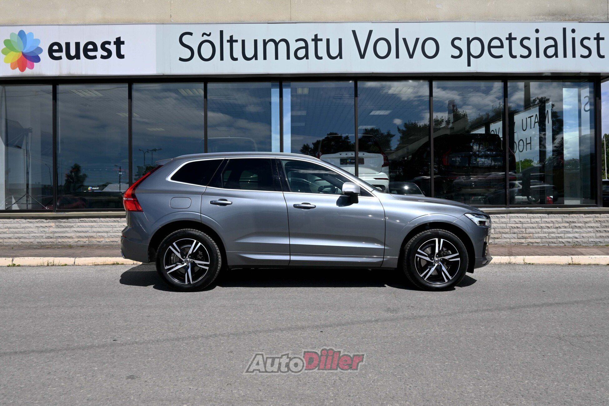 Volvo XC60 2017, photo 7/10