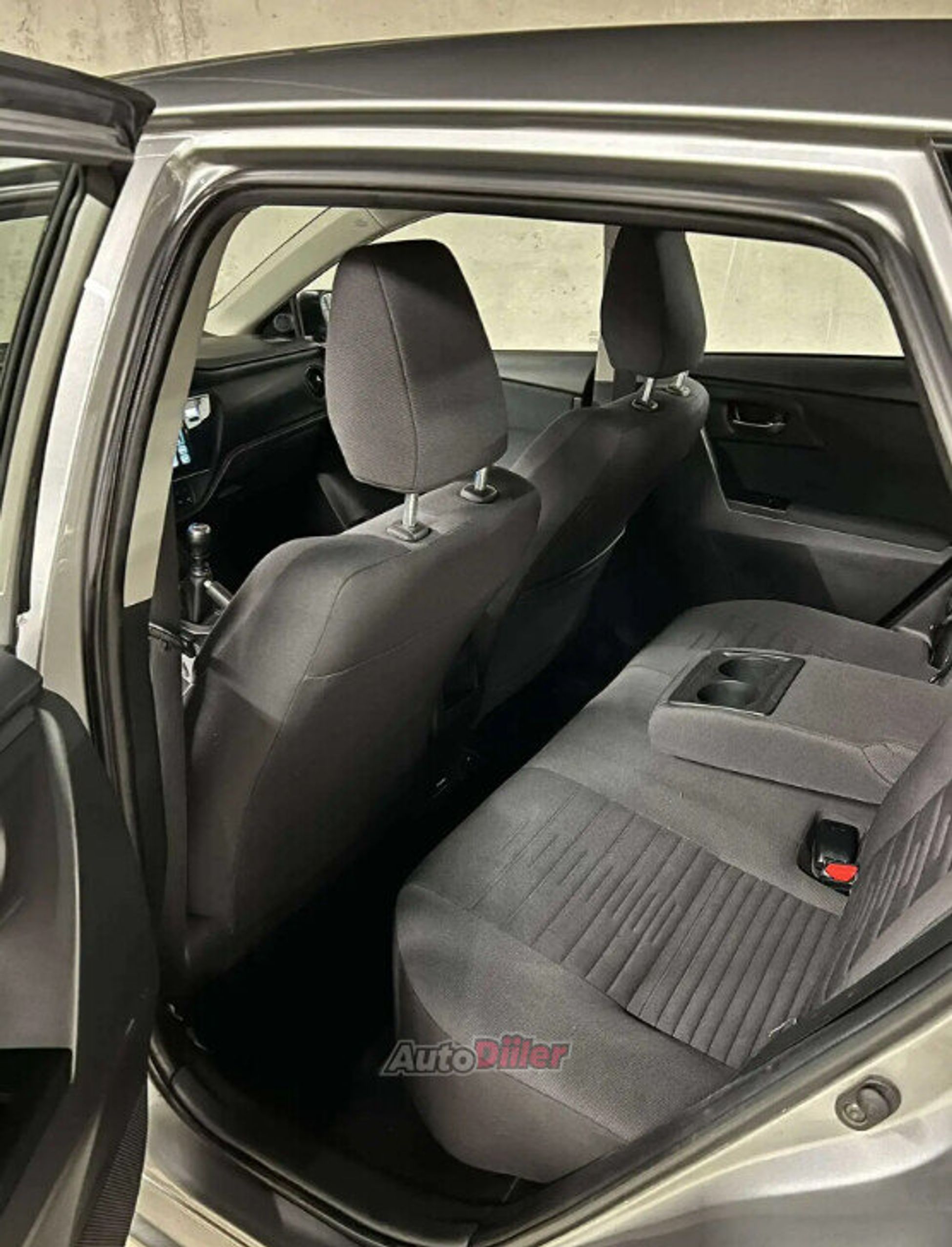 Toyota Auris 1.6 97kW 2016, photo 5/7