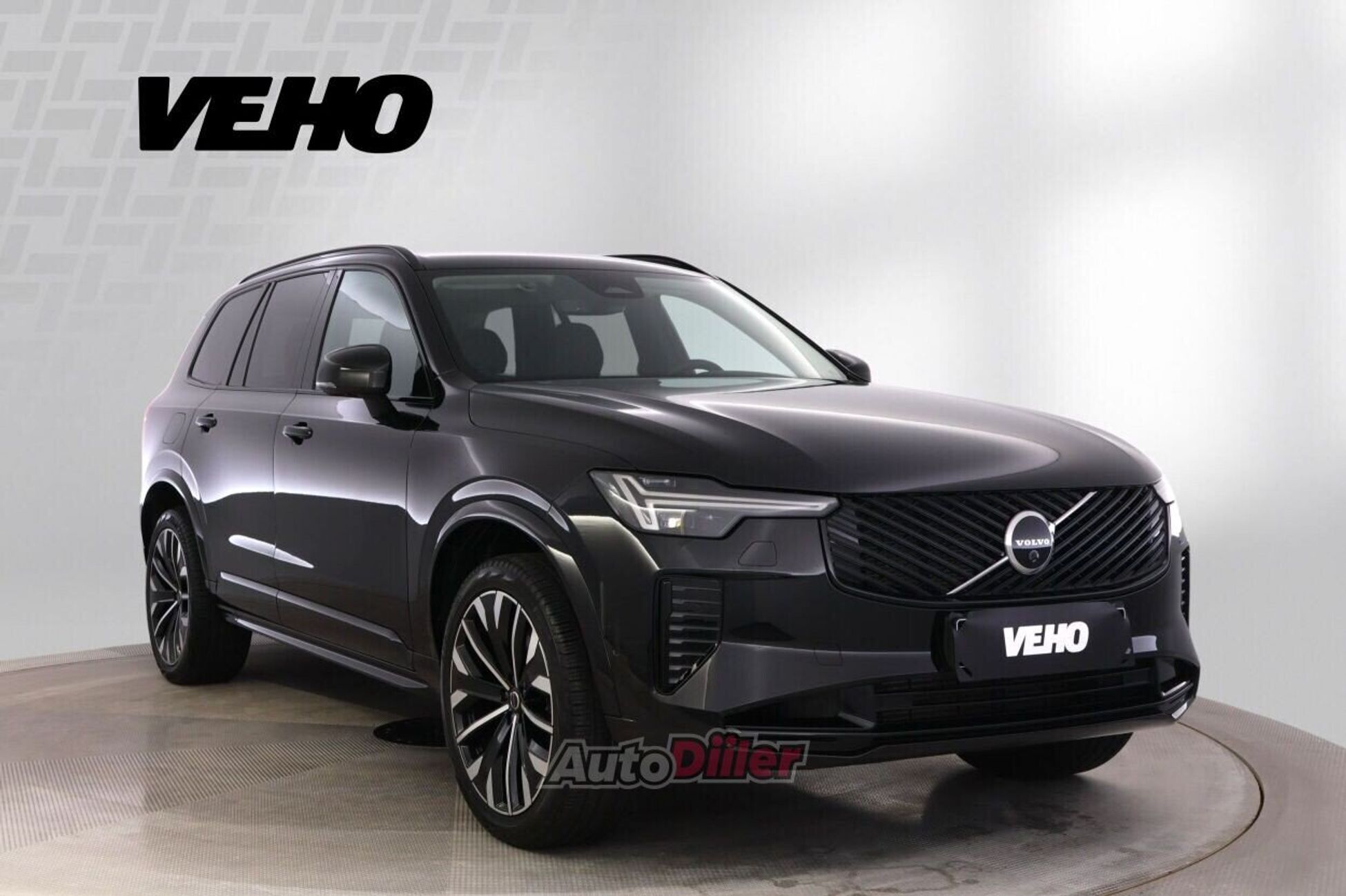 Volvo XC90 T8 AWD Plus DARK 2.0 335kW 2025, photo 5/10