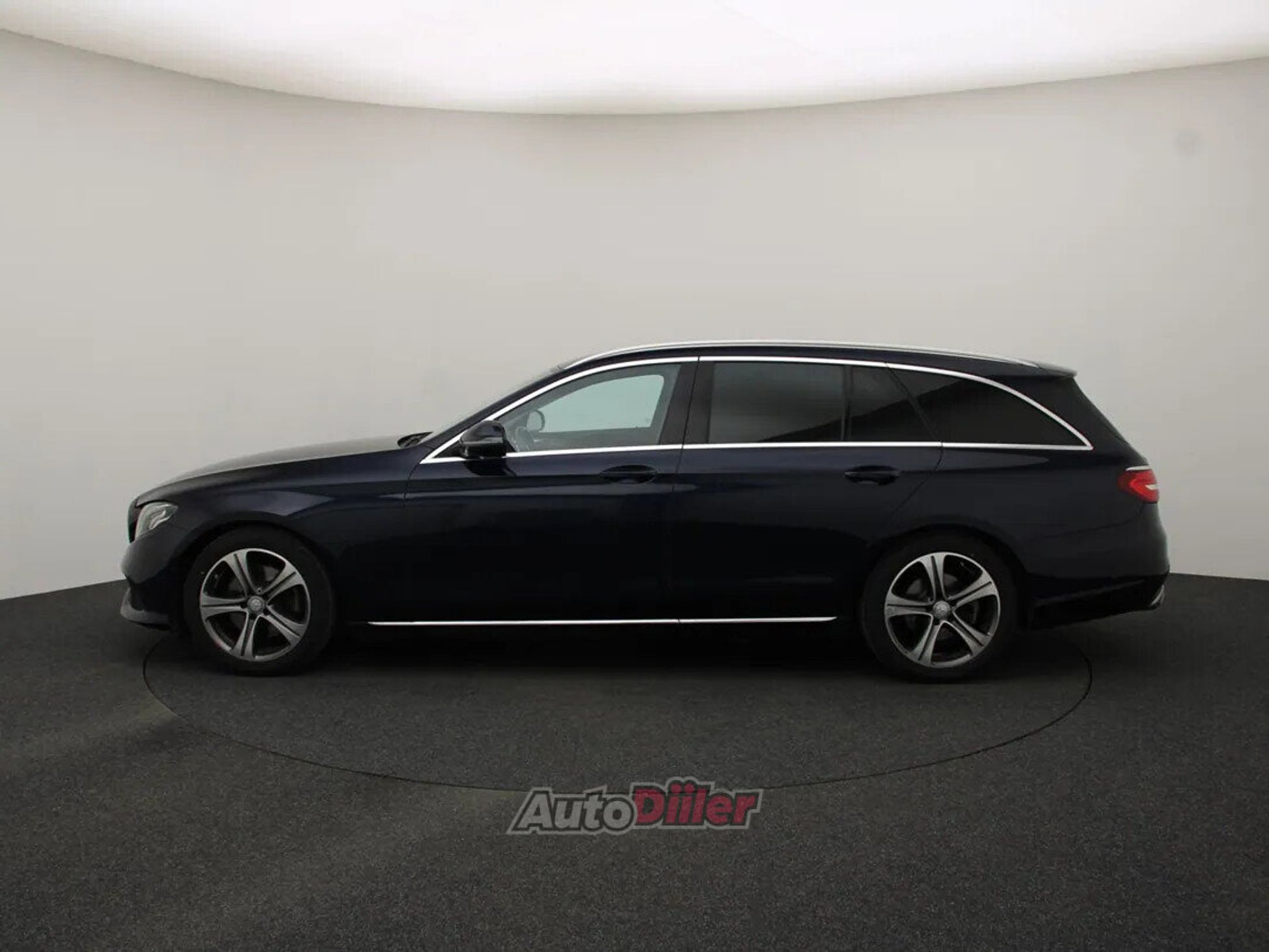 Mercedes-Benz E 220 Avantgarde 2.0 143kW 2017, kuva 6/10