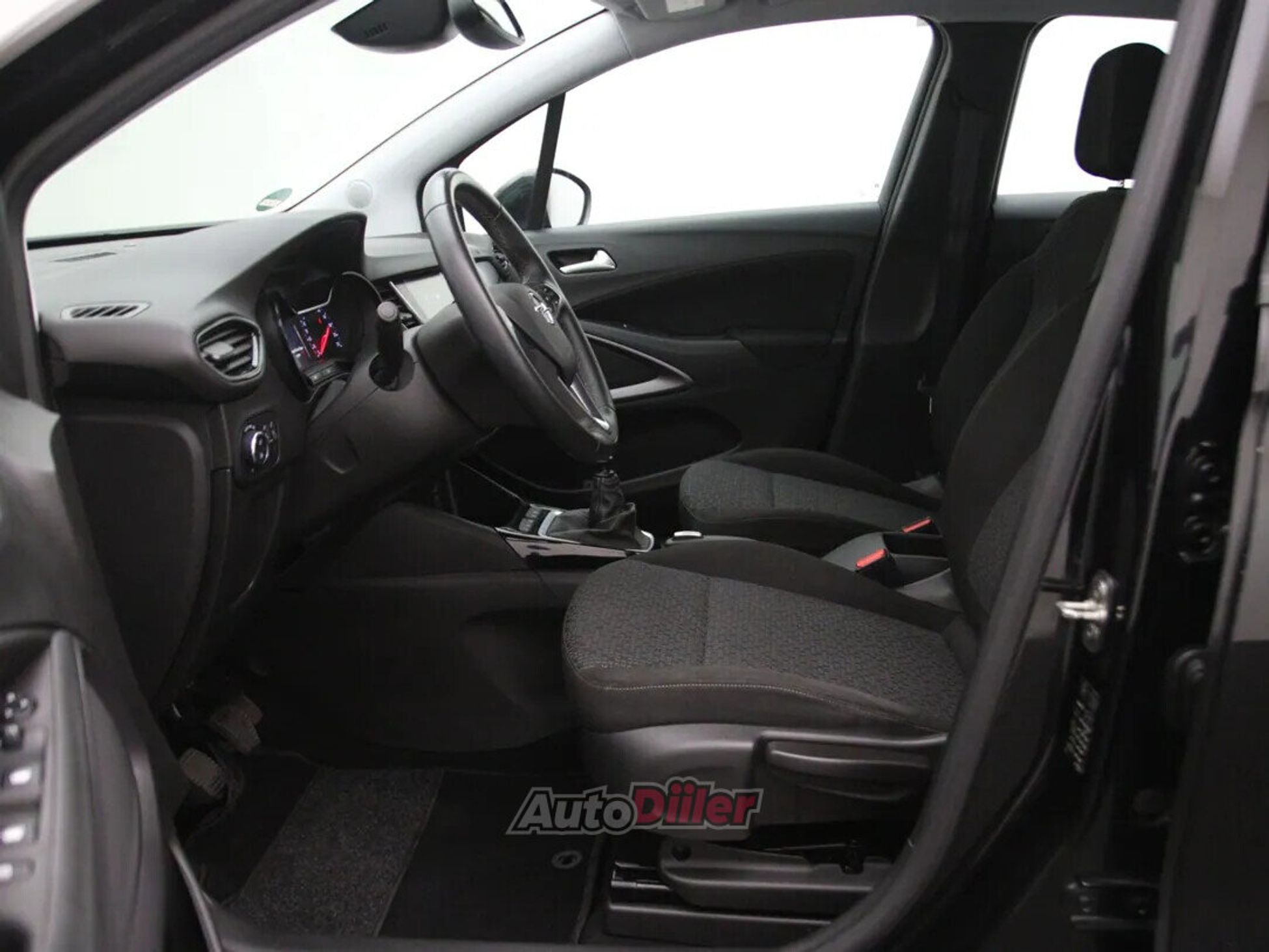 Opel Crossland X Online Edition 1.2 81kW 2019, photo 4/10