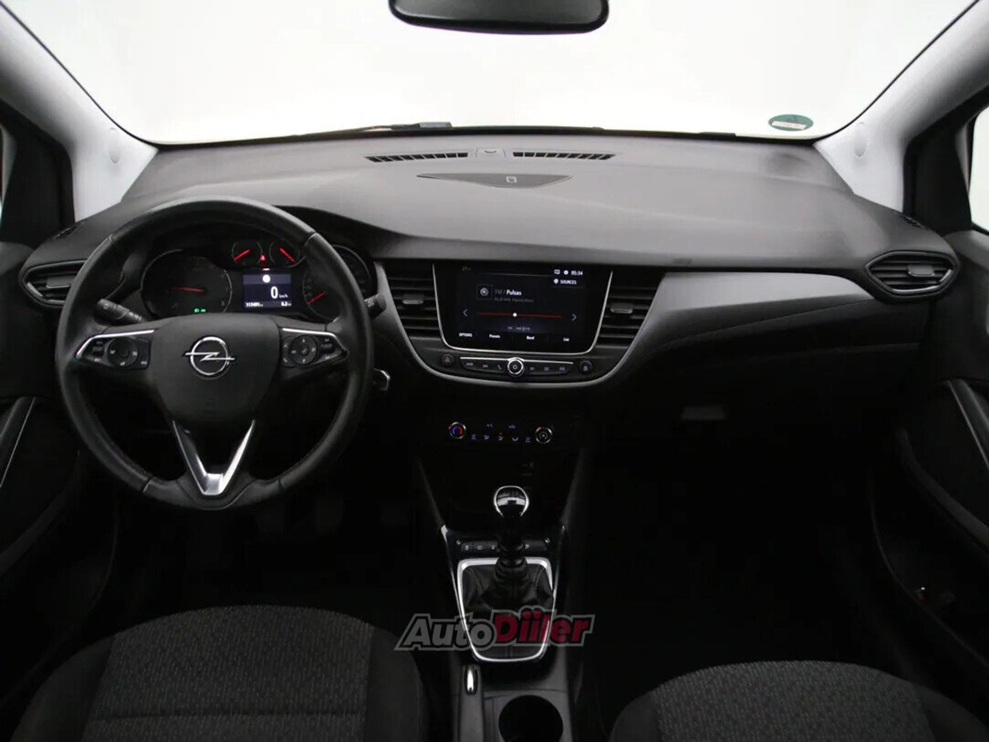 Opel Crossland X Online Edition 1.2 81kW 2019, photo 2/10
