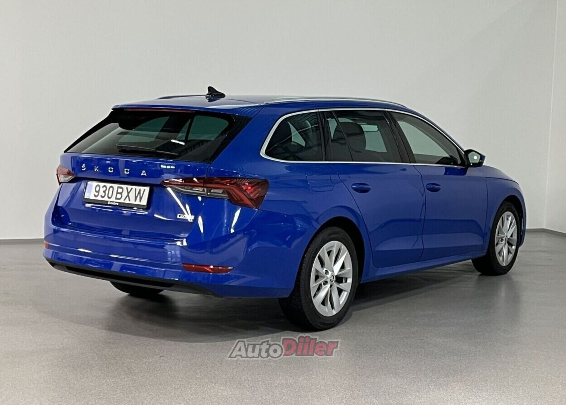 Skoda Octavia Combi Elegance 1.5 110kW 2023, kuva 2/10