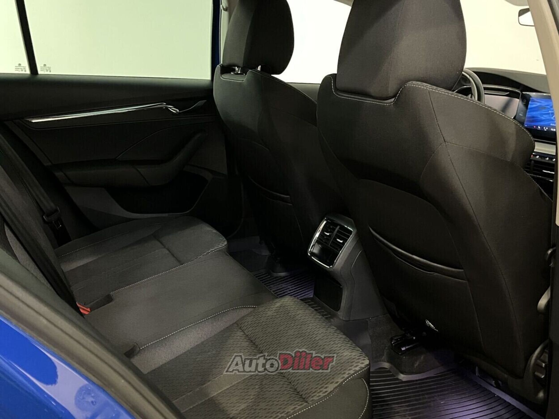 Skoda Octavia Combi Elegance 1.5 110kW 2023, kuva 4/10