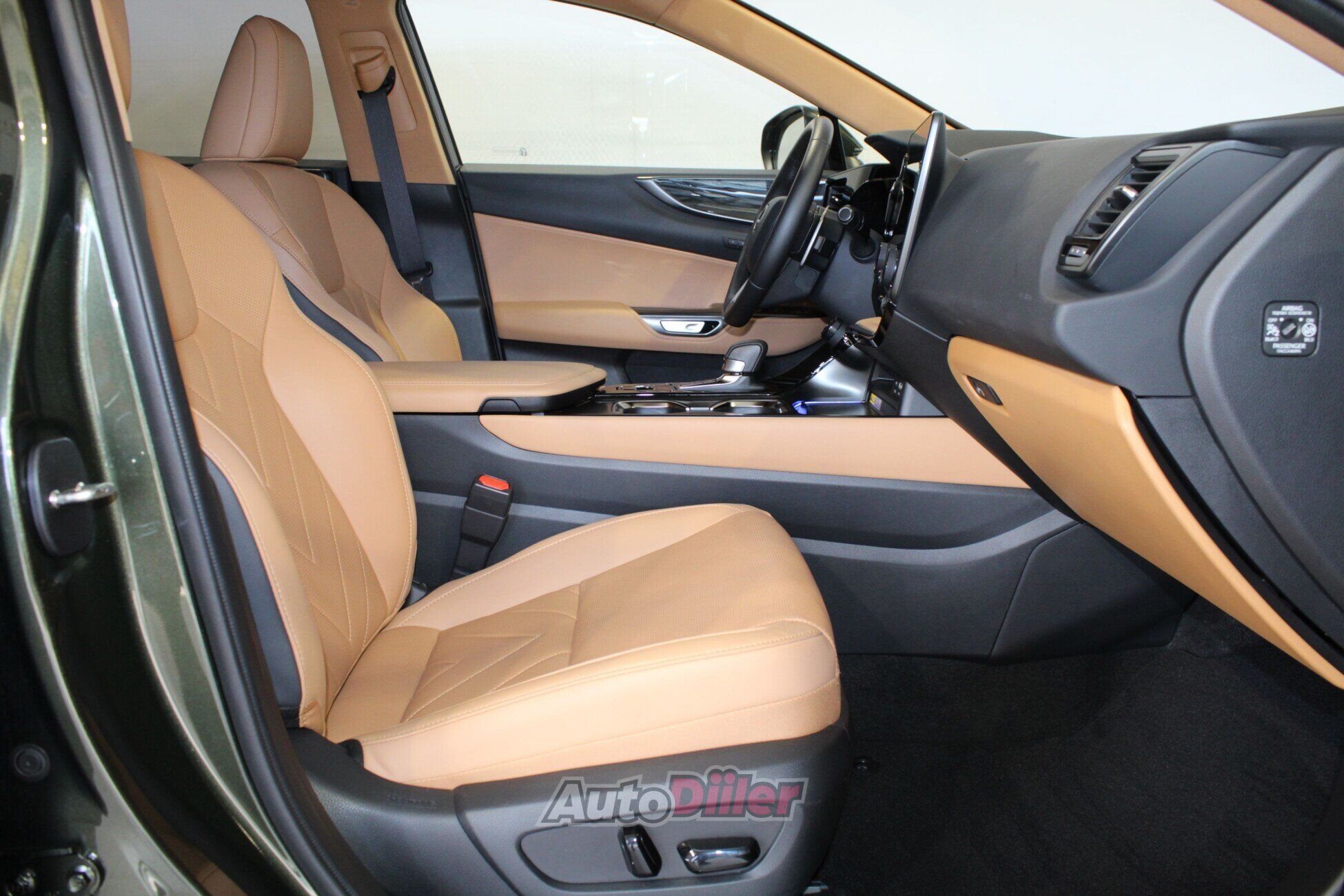 Lexus NX 450h+ 2025, kuva 6/10