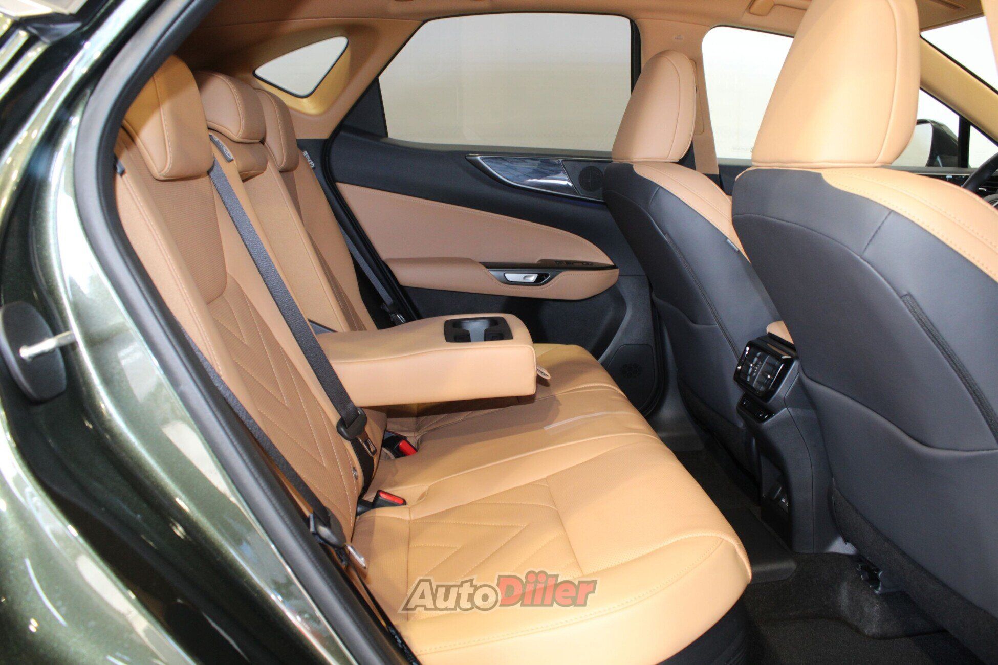 Lexus NX 450h+ 2025, kuva 7/10