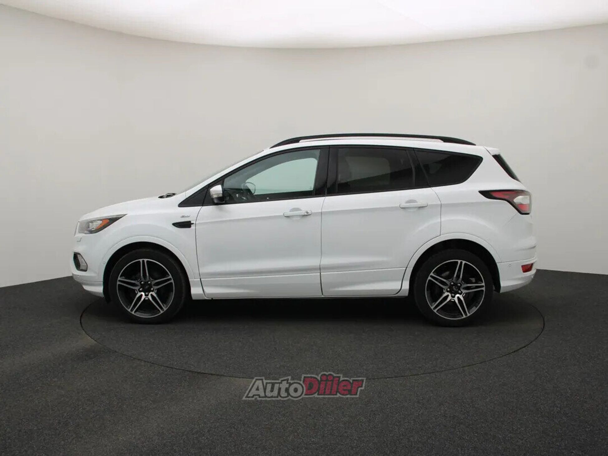 Ford Kuga ST Line 1.5 110kW 2017, photo 6/10
