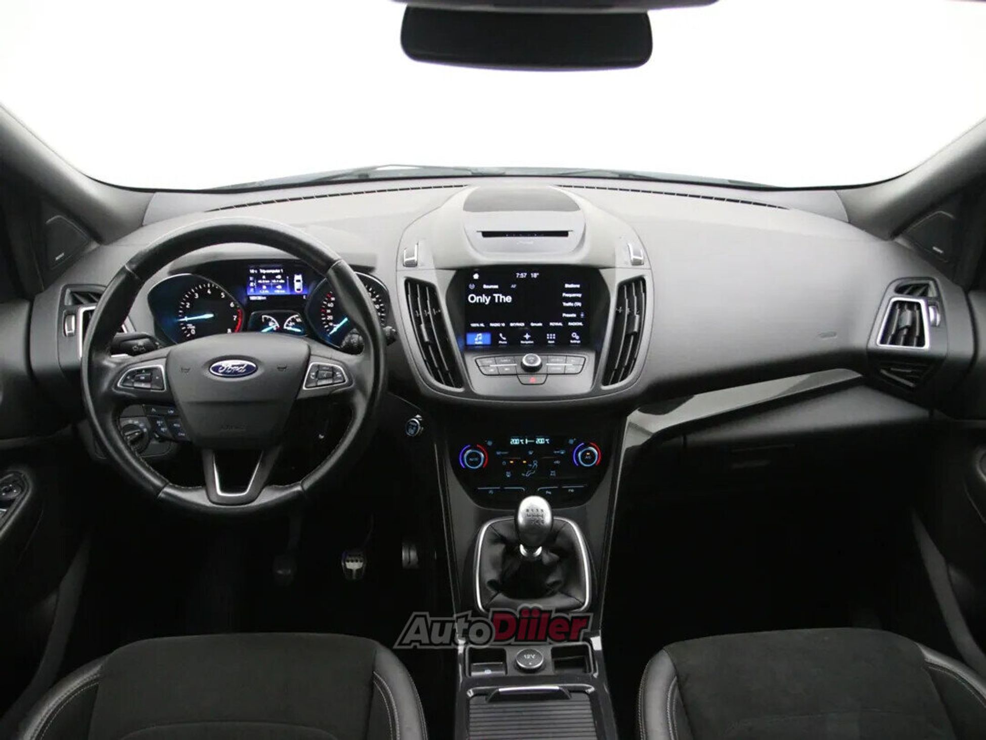 Ford Kuga ST Line 1.5 110kW 2017, photo 2/10