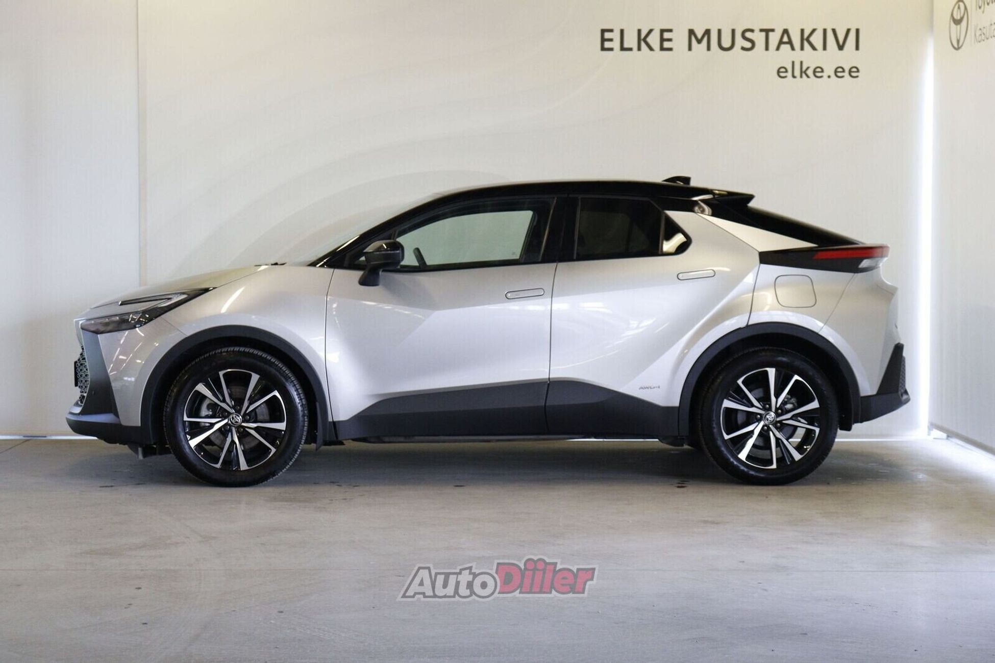 Toyota C-HR 2024, photo 3/10