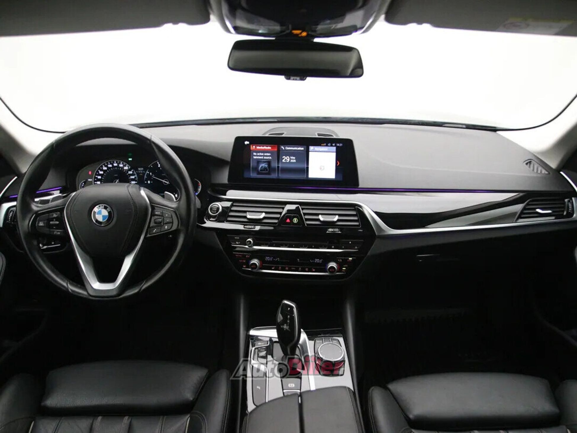 BMW 520 Sport Line 2.0 140kW 2019, photo 2/10