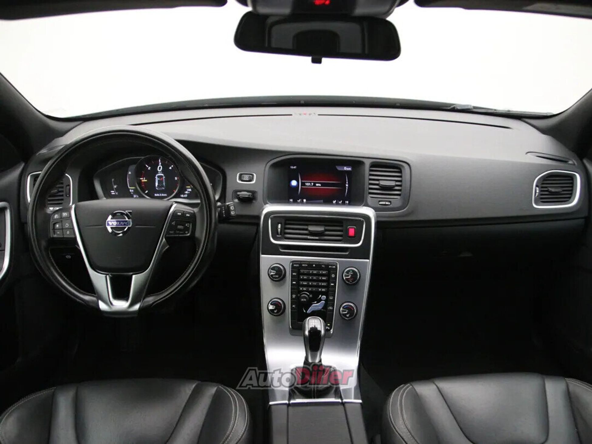 Volvo V60 Summum 2.0 110kW 2018, kuva 2/10