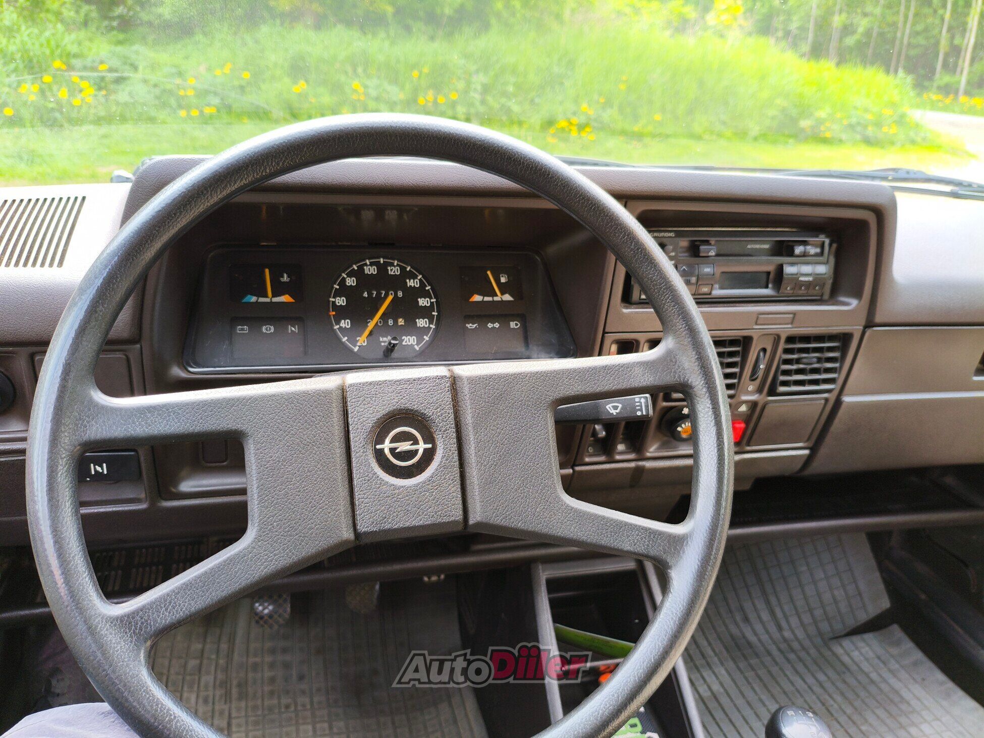 Opel Corsa TR 1.2 33kW 1985, photo 7/10
