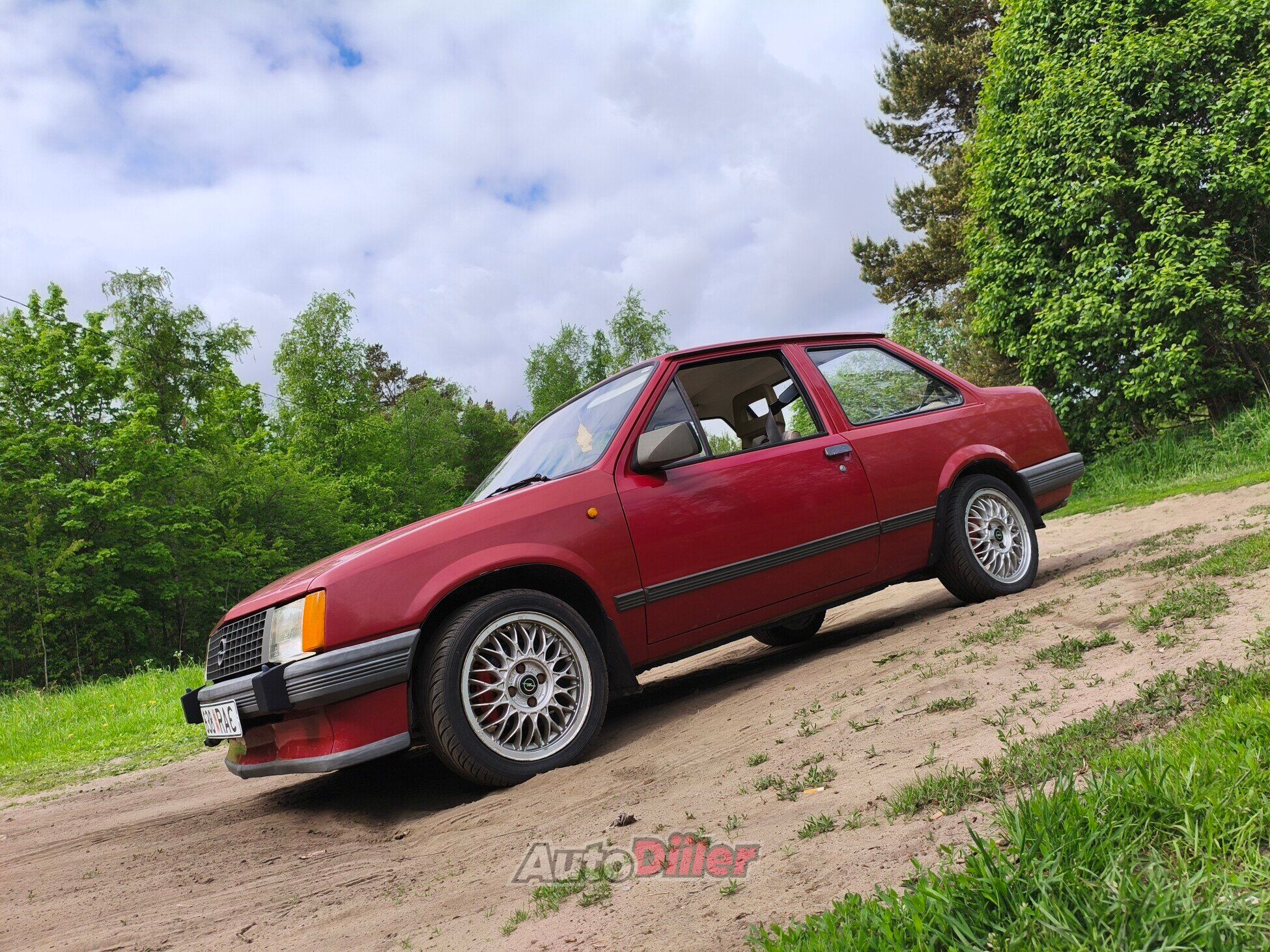 Opel Corsa TR 1.2 33kW 1985, photo 2/10