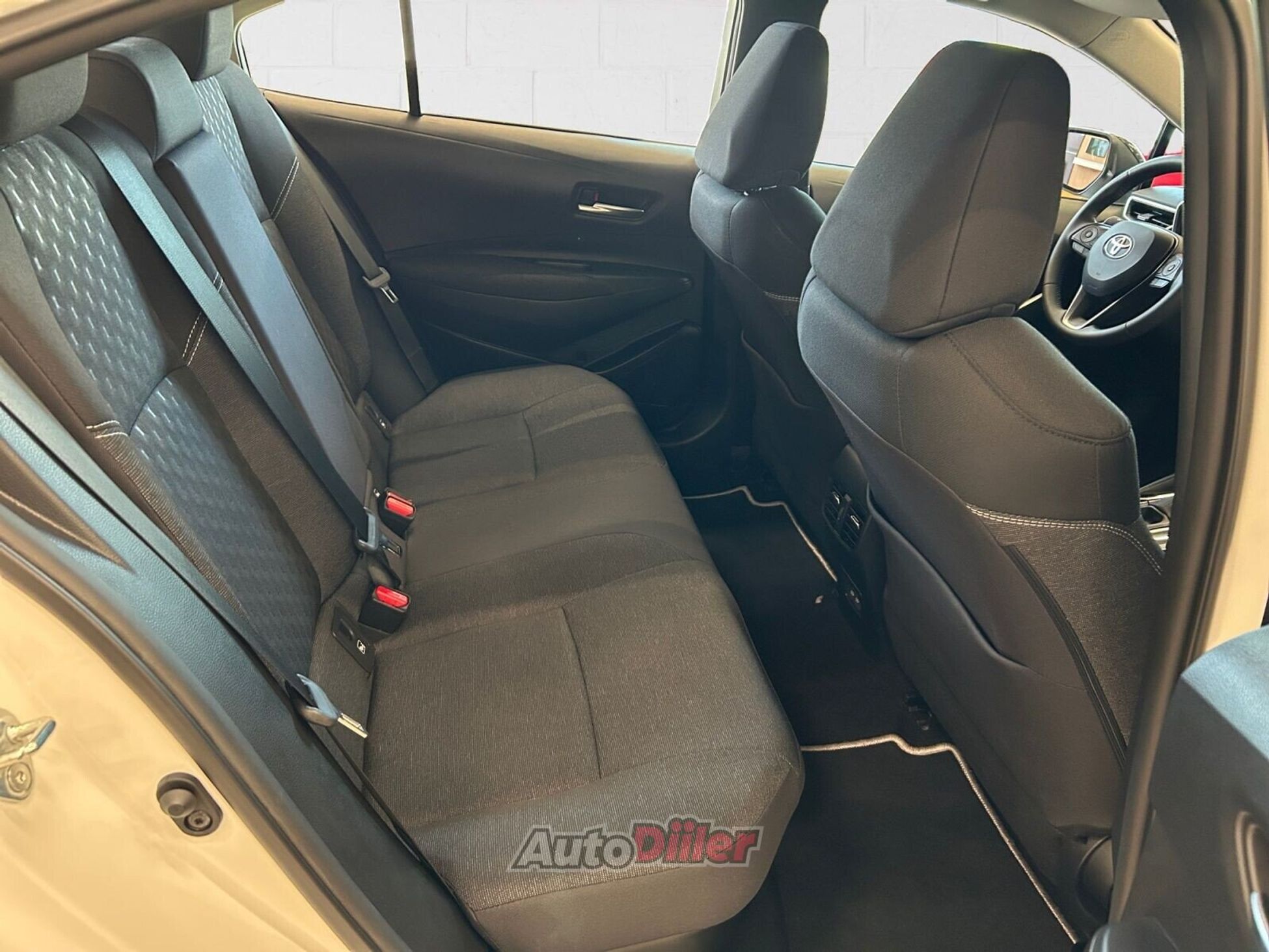 Toyota Corolla 2025, kuva 7/10
