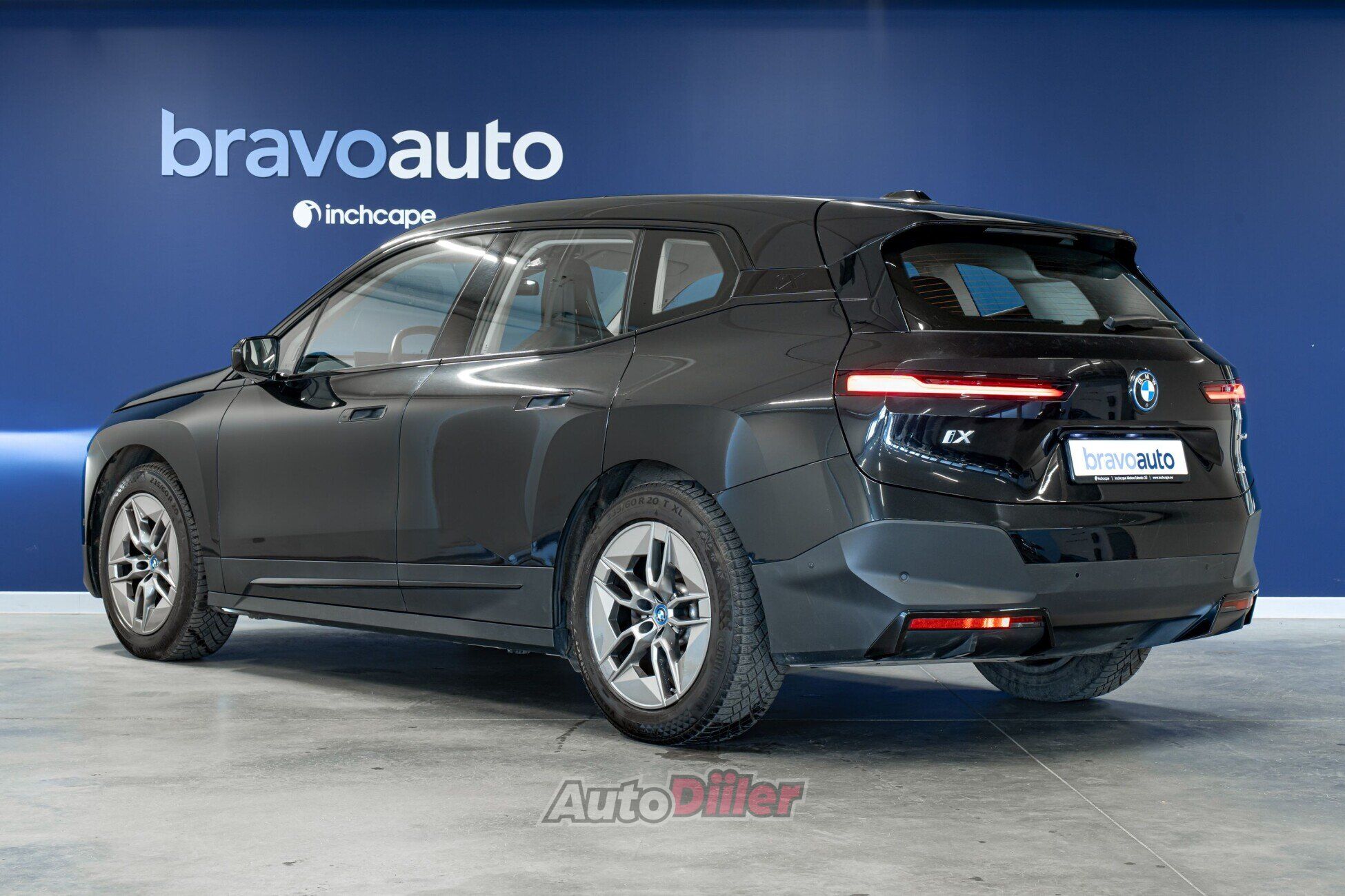 BMW iX AWD Automatic 240 kW 102kW 2022, photo 4/10