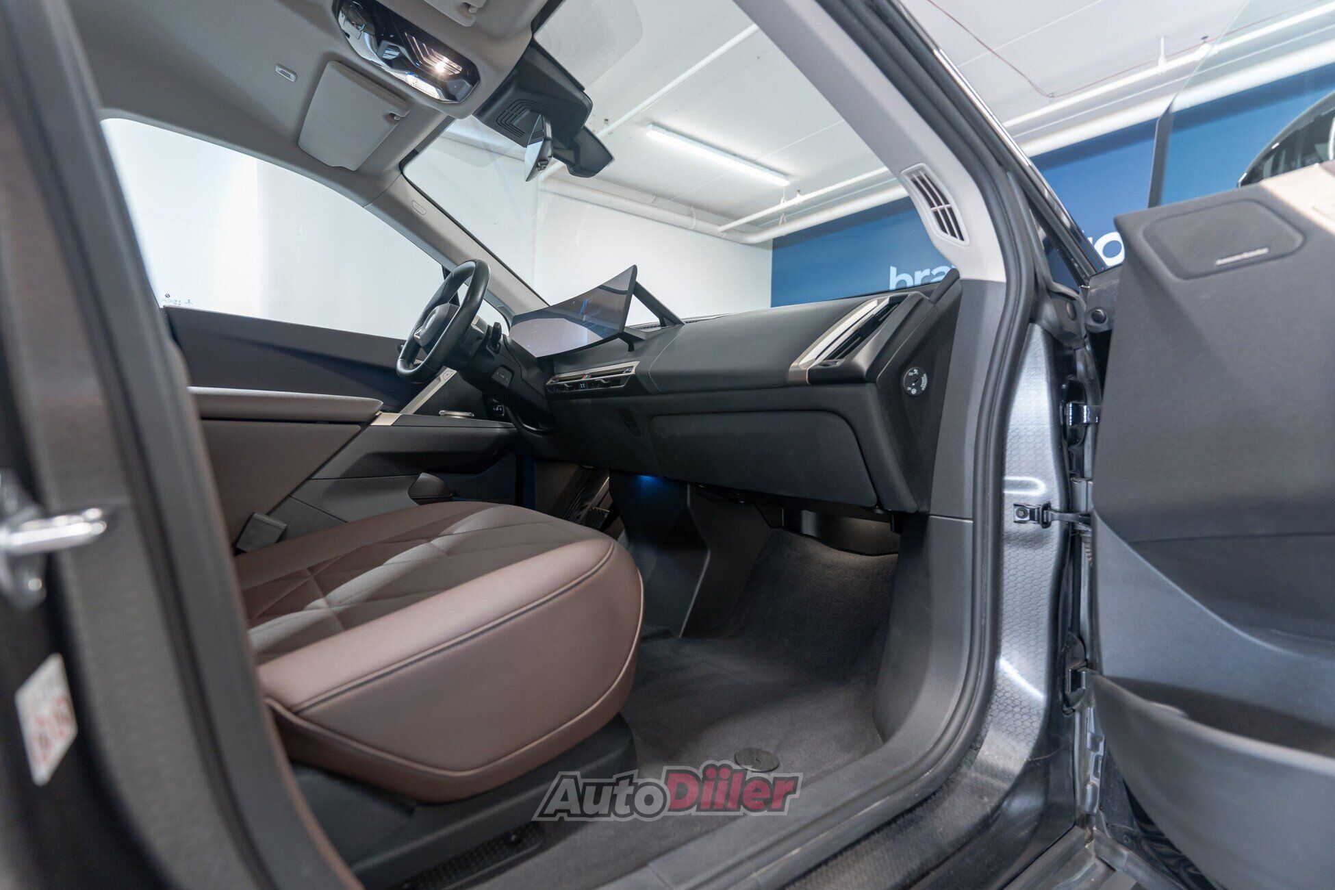 BMW iX AWD Automatic 240 kW 102kW 2022, photo 7/10