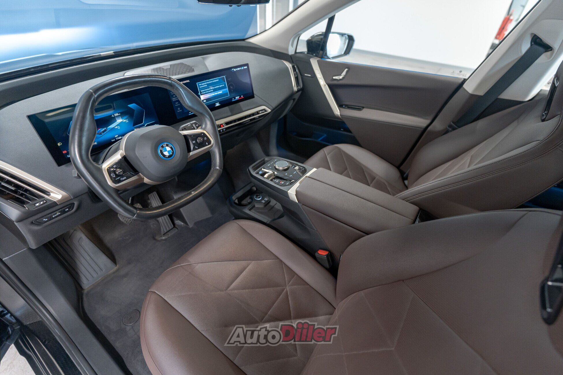BMW iX AWD Automatic 240 kW 102kW 2022, photo 6/10