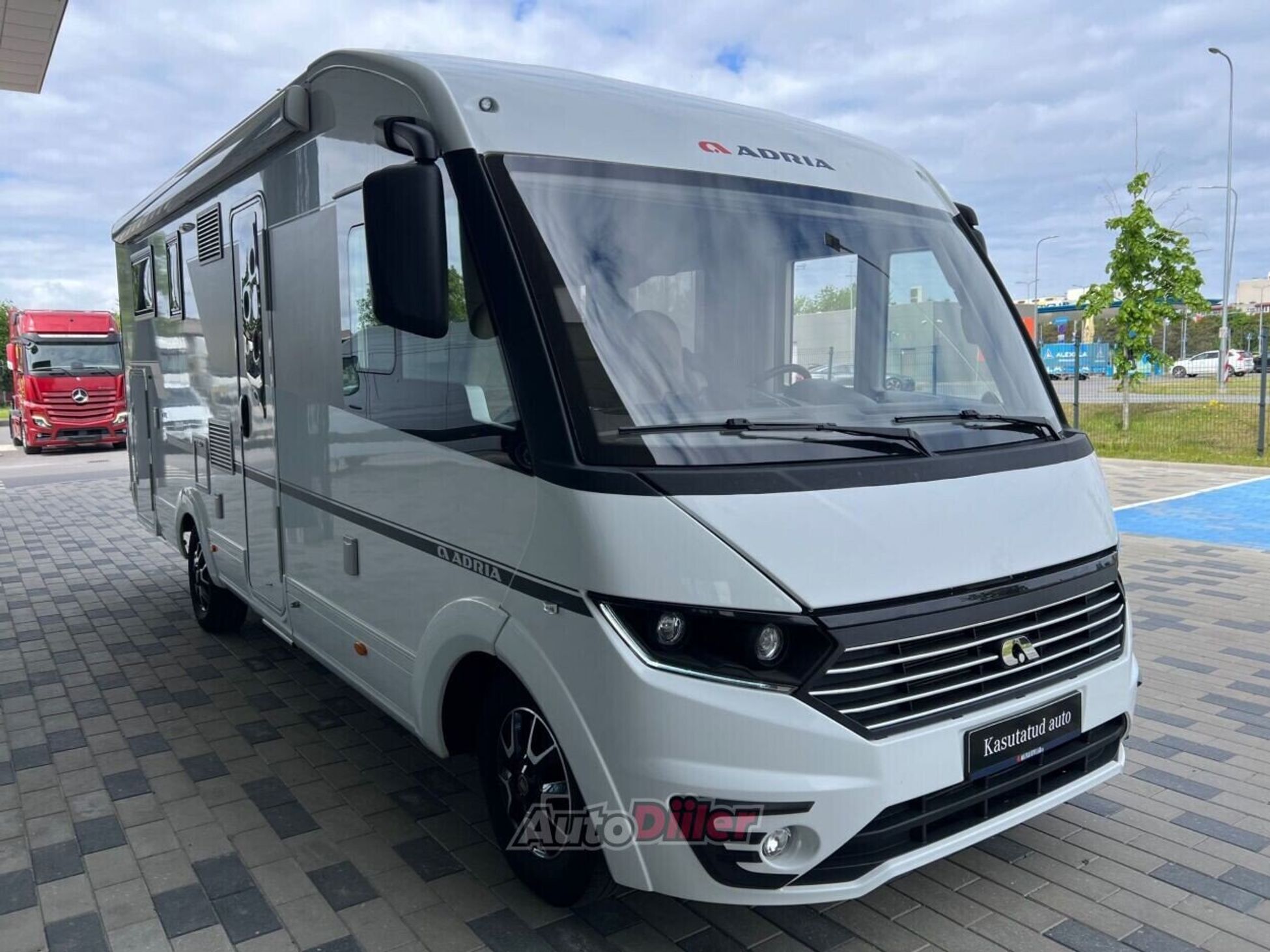 Adria Sonic 700SL 2.3 118kW 2020, photo 3/10