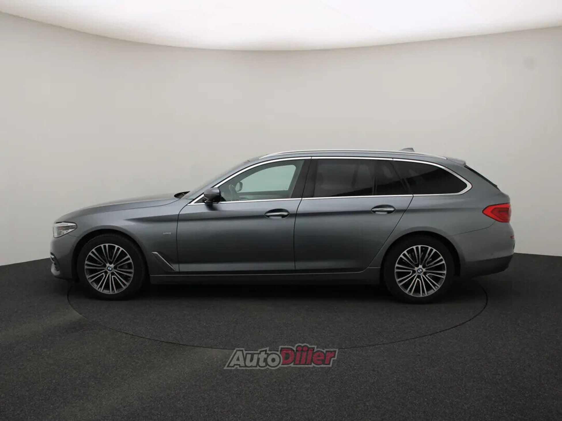 BMW 530 xDrive Luxury Line 3.0 195kW 2017, photo 6/10