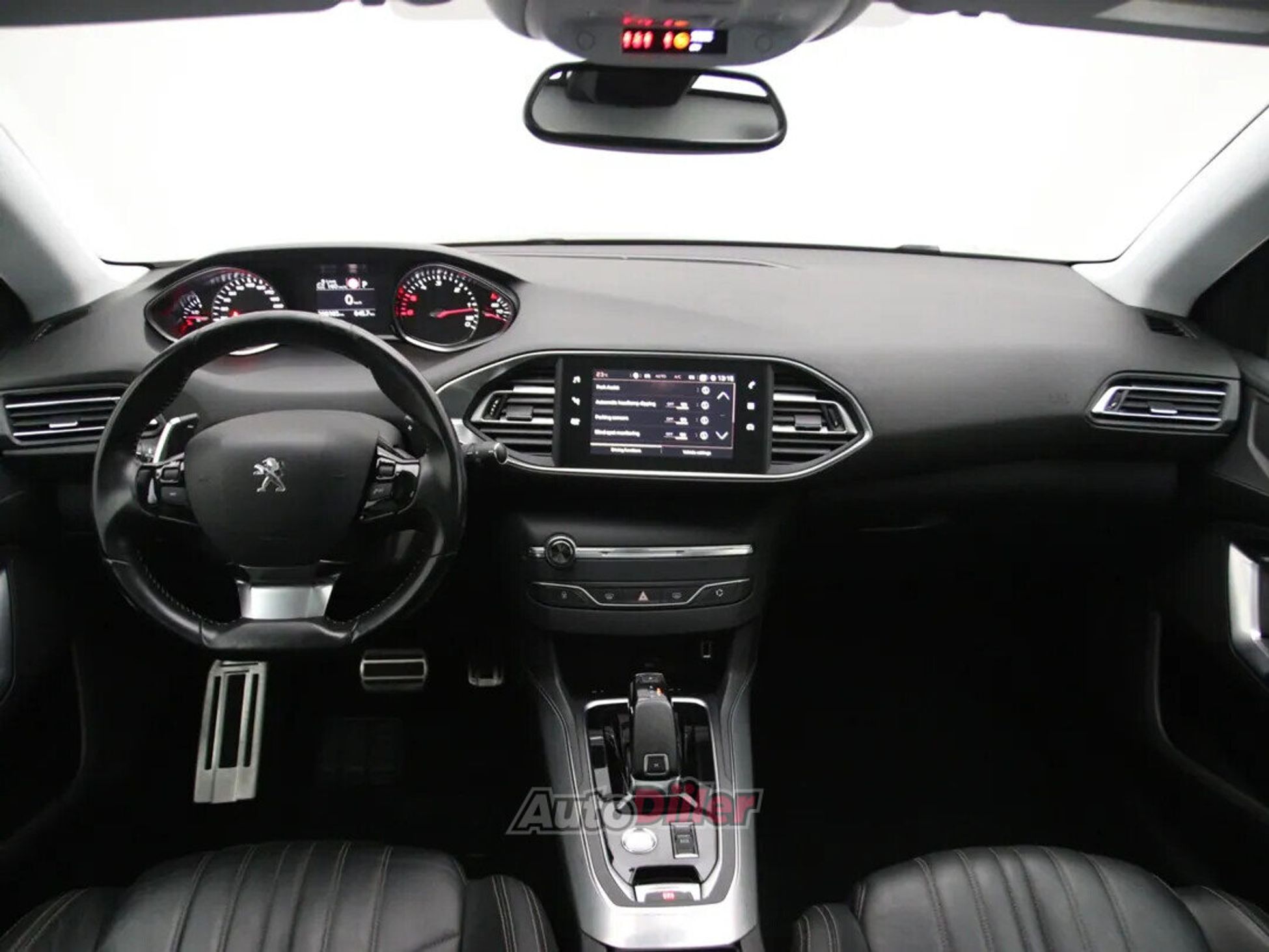 Peugeot 308 Allure 1.5 96kW 2019, kuva 2/10