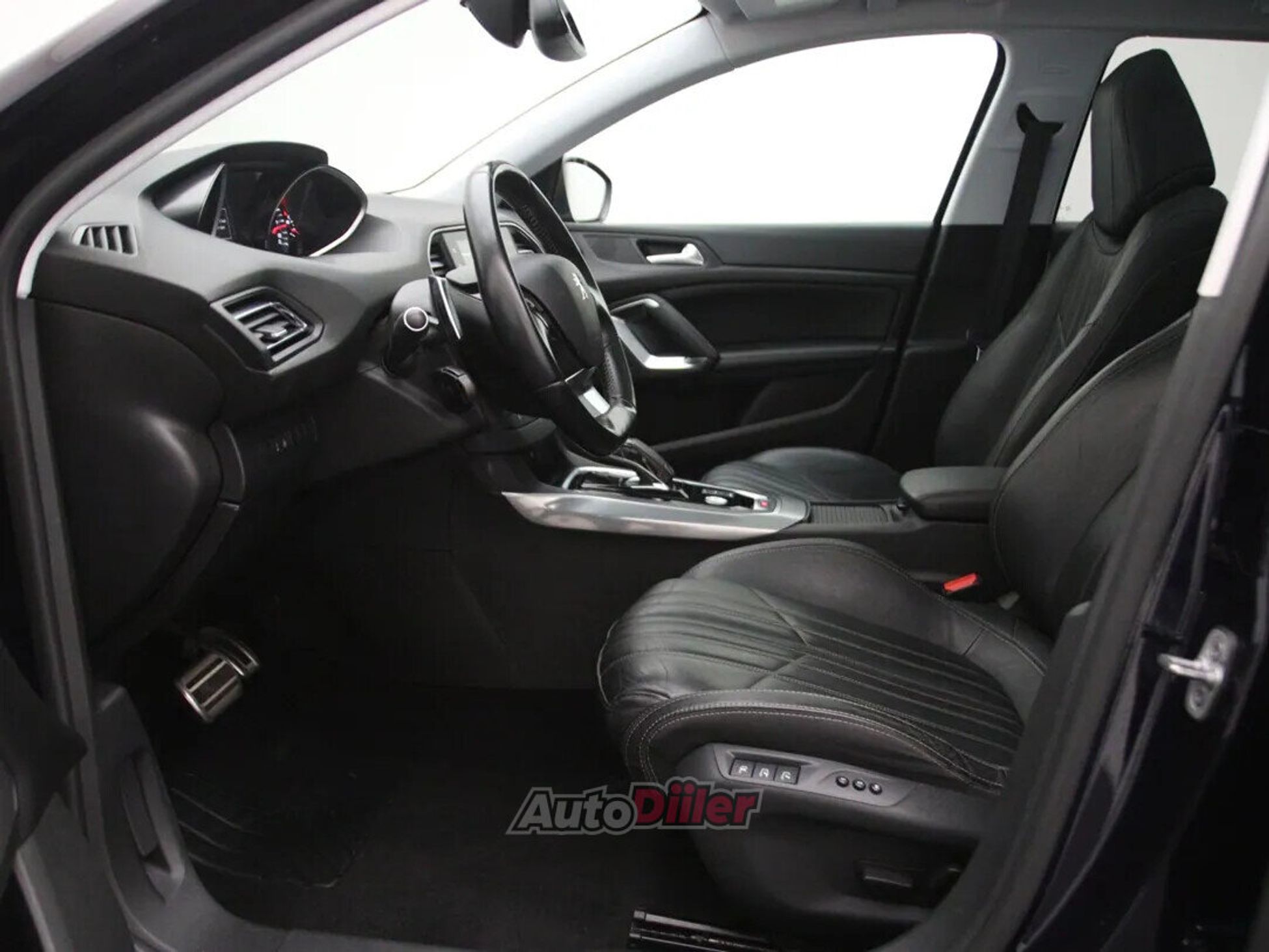 Peugeot 308 Allure 1.5 96kW 2019, kuva 4/10
