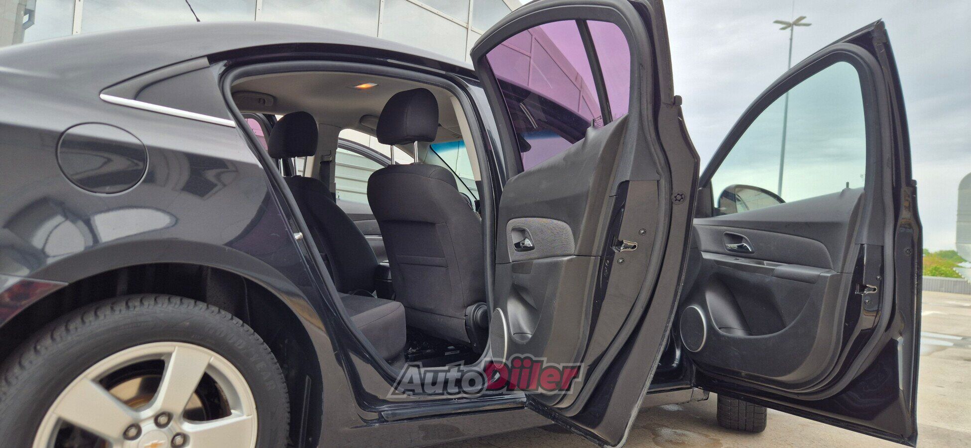 Chevrolet Cruze 1.8 104kW 2012, photo 3/9