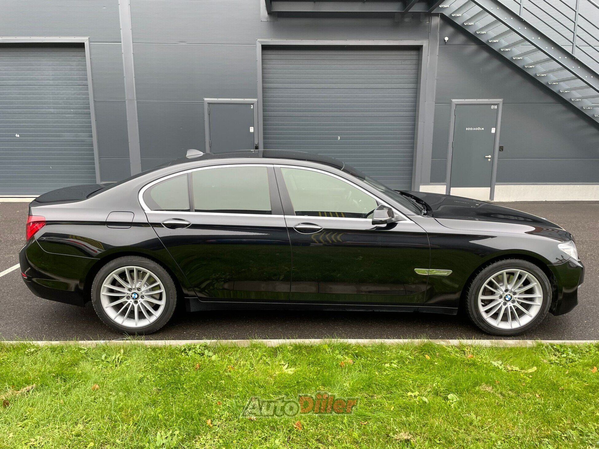BMW 730 xDrive M-Pakett 3.0 190kW 2015, photo 7/8