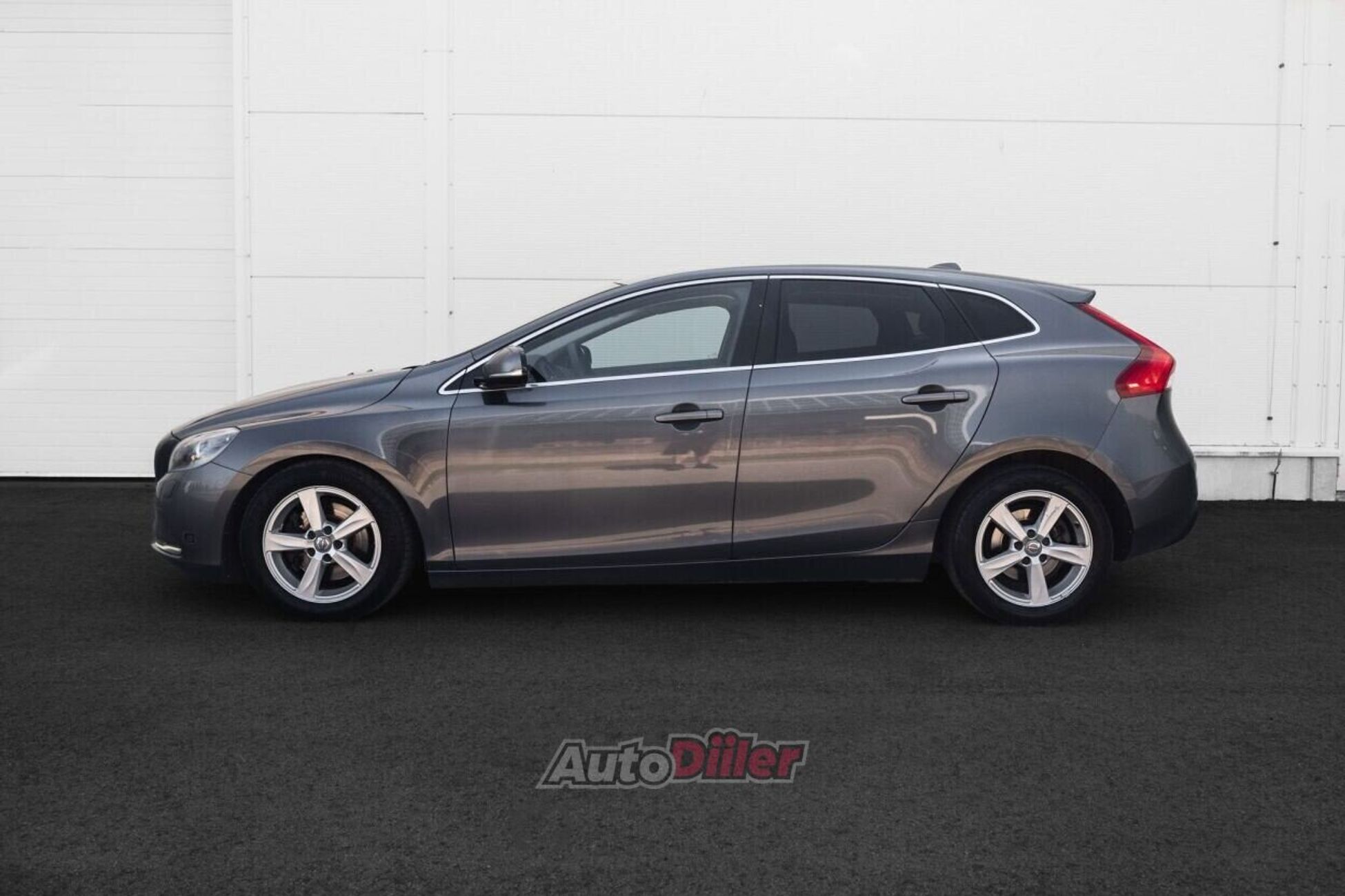 Volvo V40 Momentum 1.6 84kW 2014, kuva 5/10
