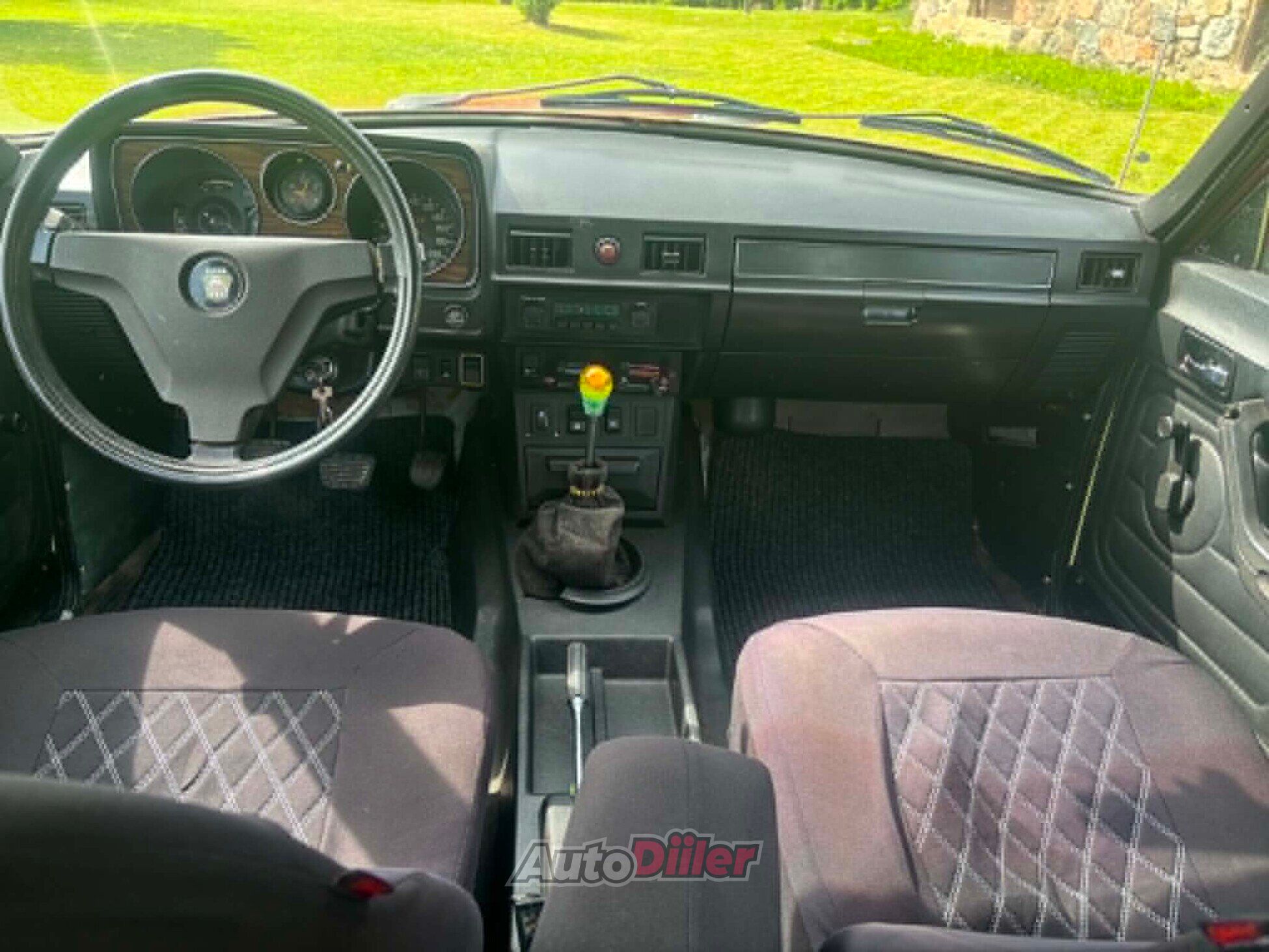 GAZ 24 2.5 66kW 1987, kuva 2/6