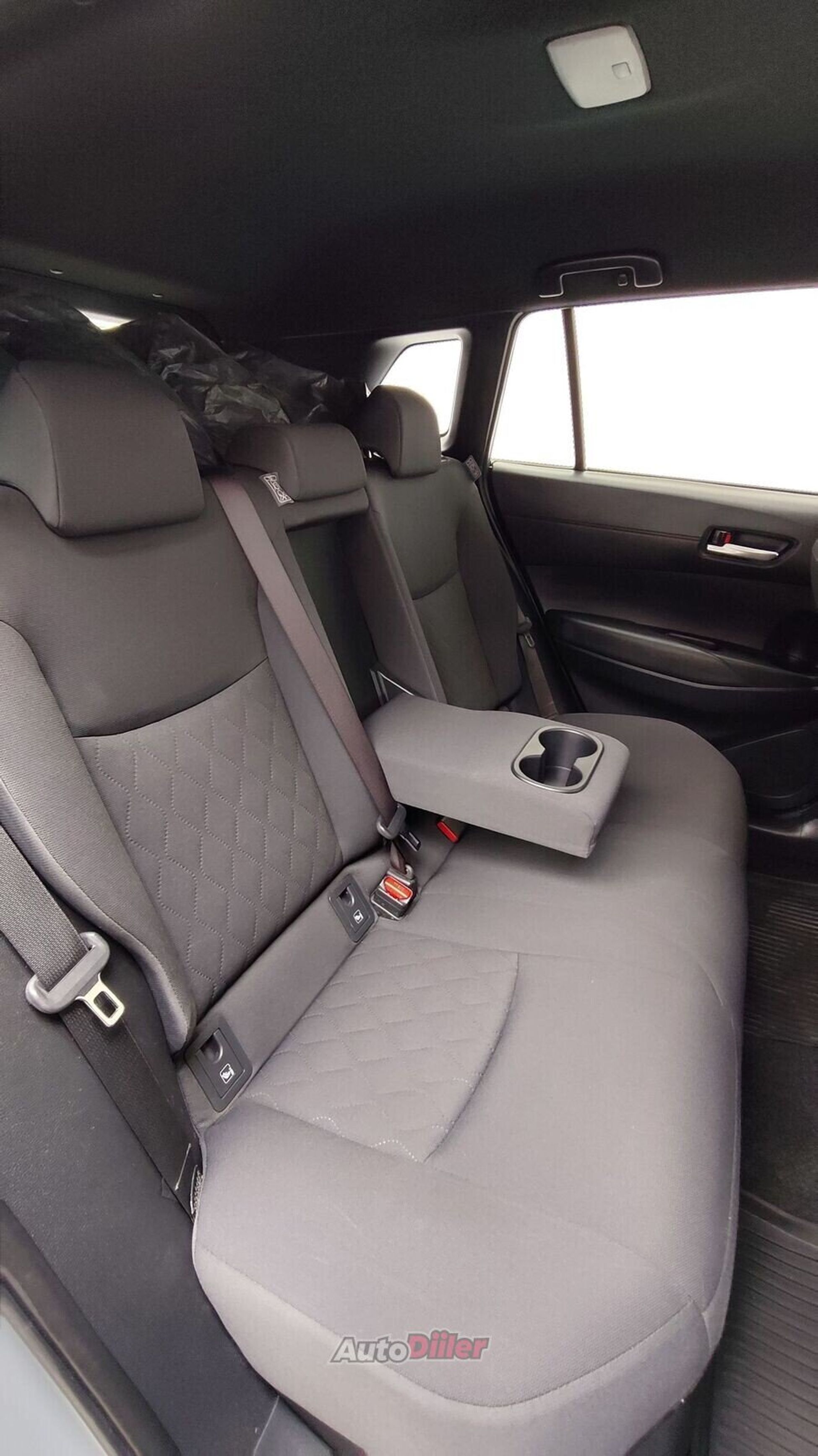 Toyota Corolla Cross 2023, photo 7/10