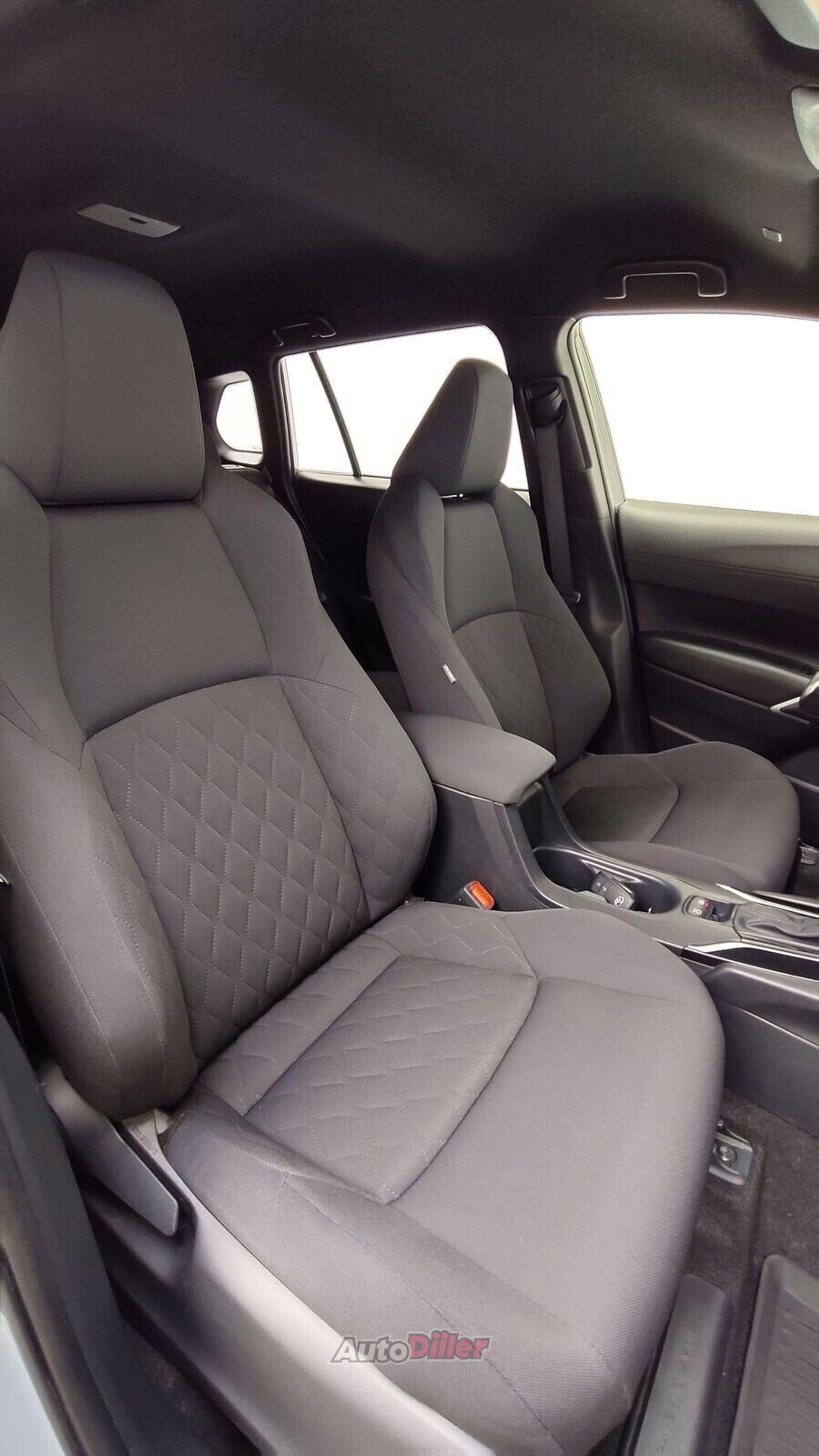 Toyota Corolla Cross 2023, photo 6/10