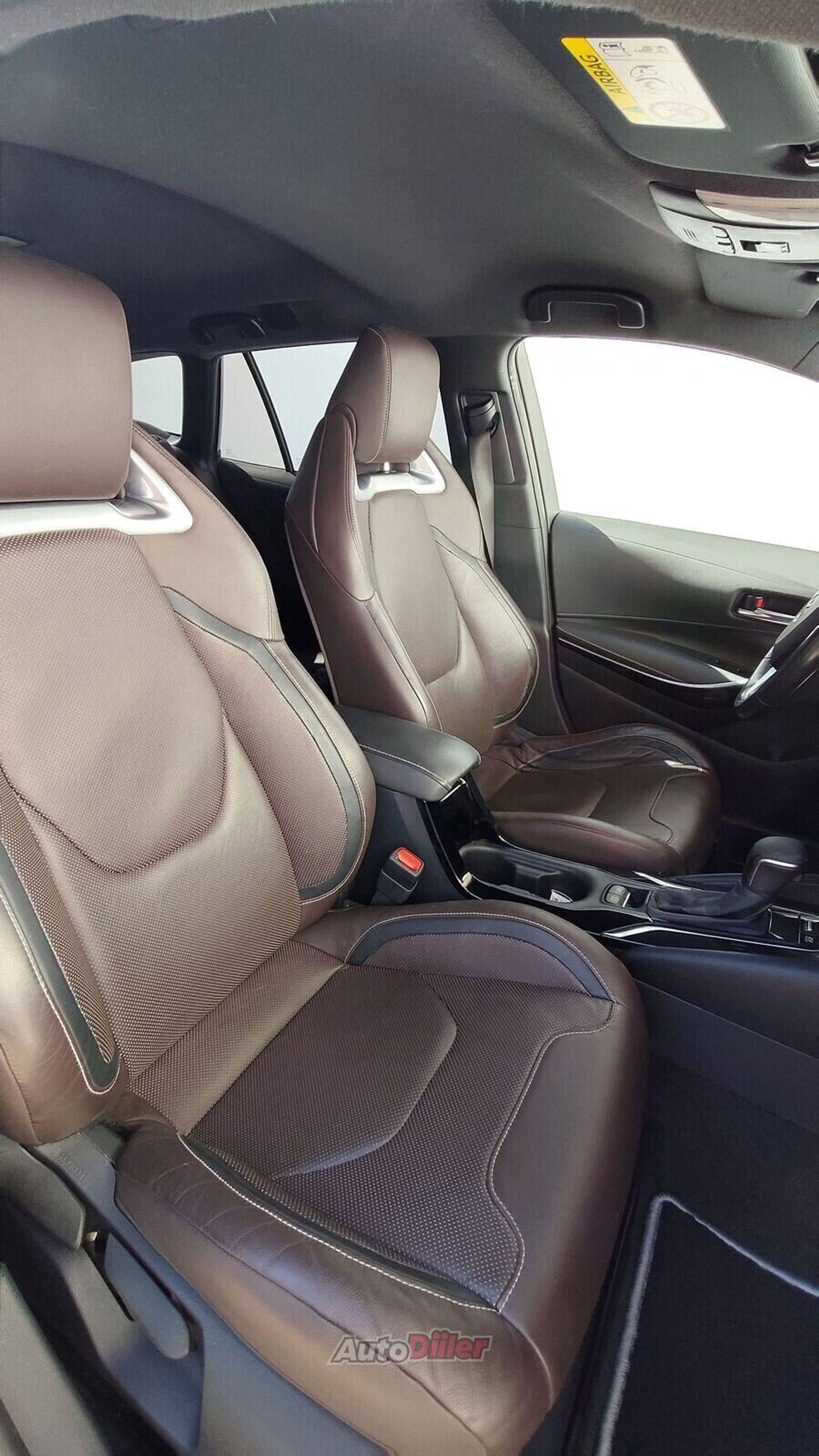 Toyota Corolla Luxury Plus 1.8 72kW 2020, photo 6/10