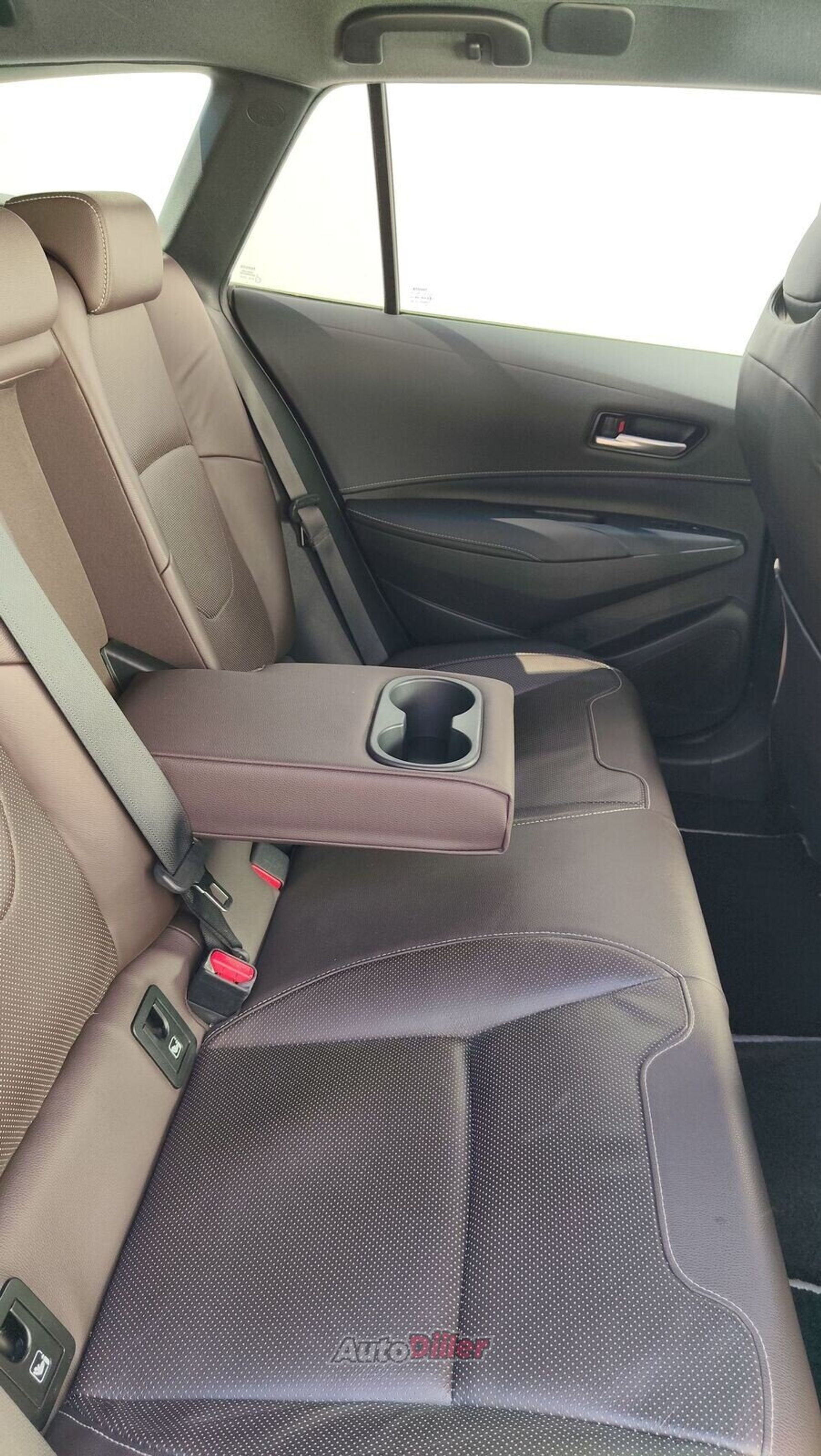 Toyota Corolla Luxury Plus 1.8 72kW 2020, photo 7/10