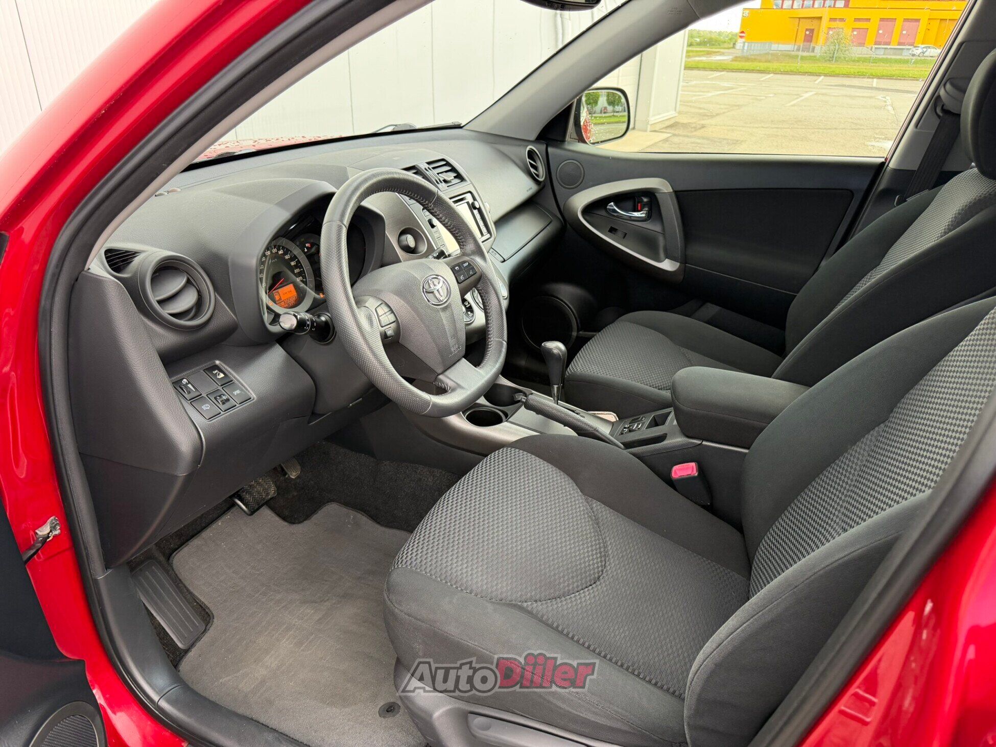 Toyota RAV4 2.0 116kW 2012, photo 7/10