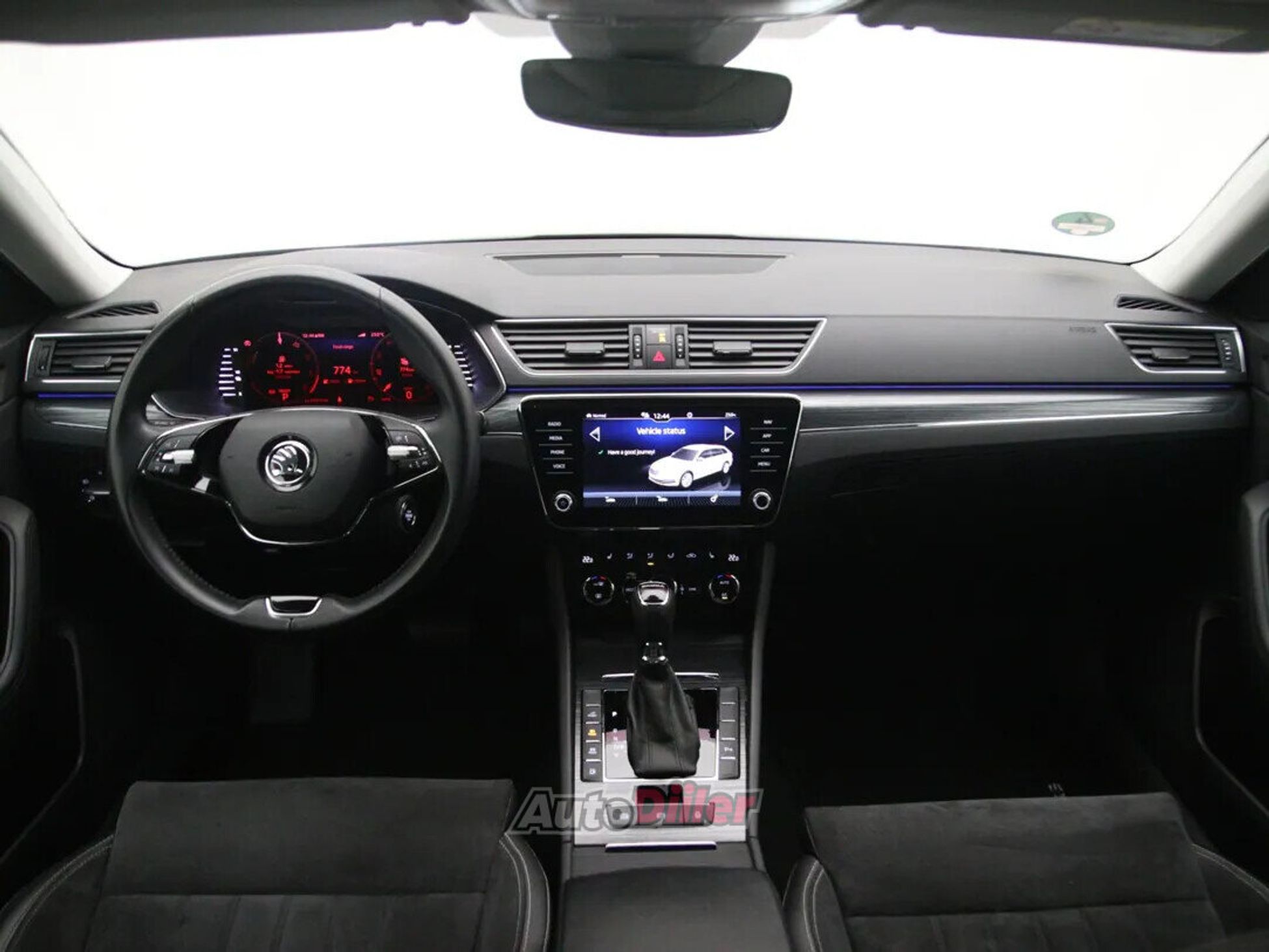 Skoda Superb 2022, kuva 2/10