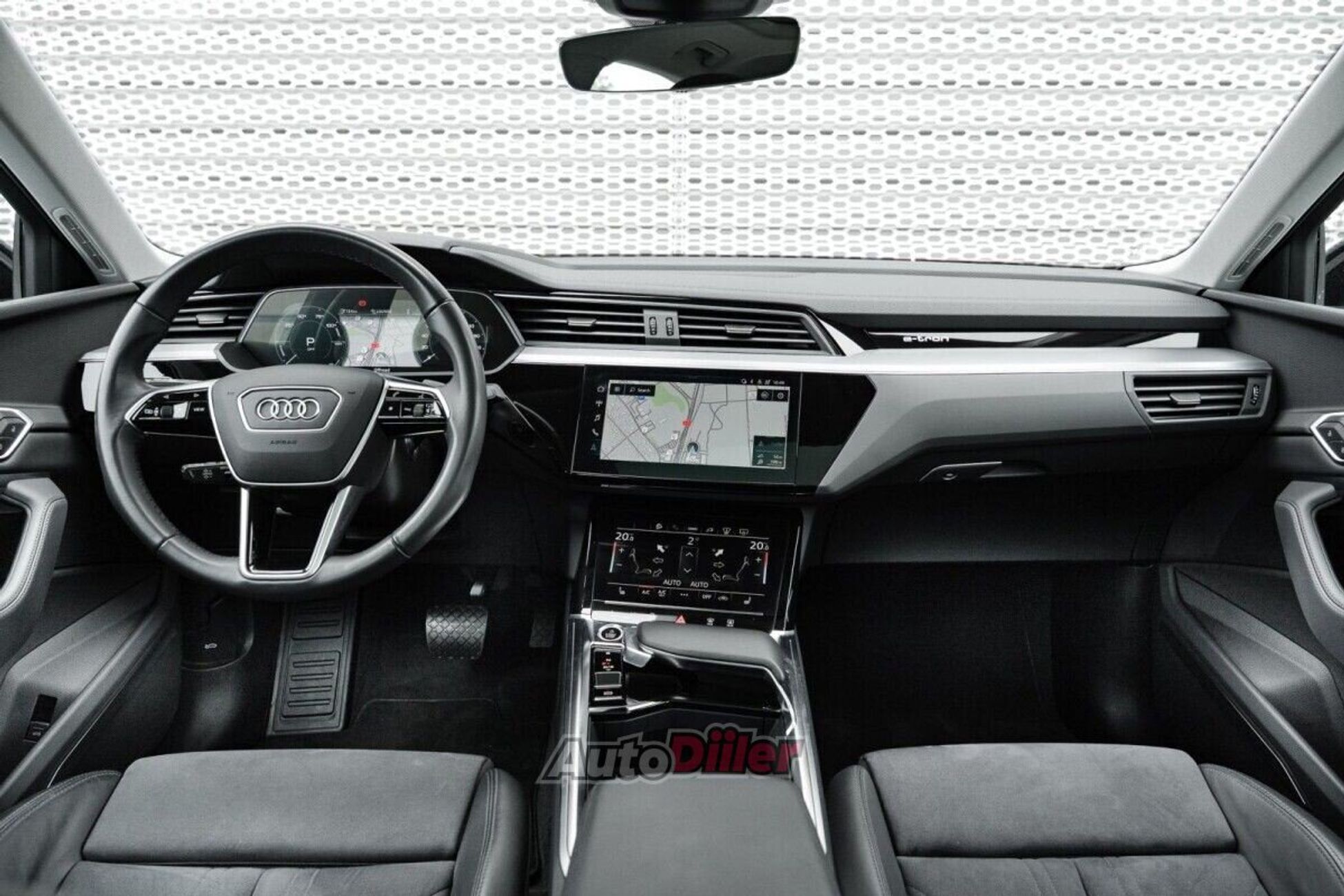 Audi e-tron 300kW 2022, photo 6/10
