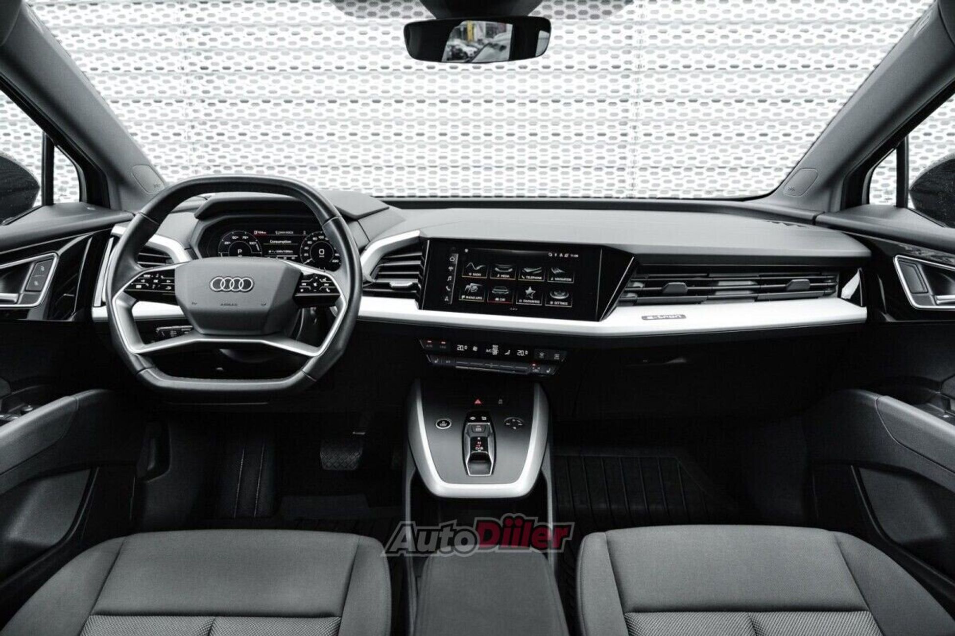 Audi Q4 e-tron 221kW 2023, photo 6/10
