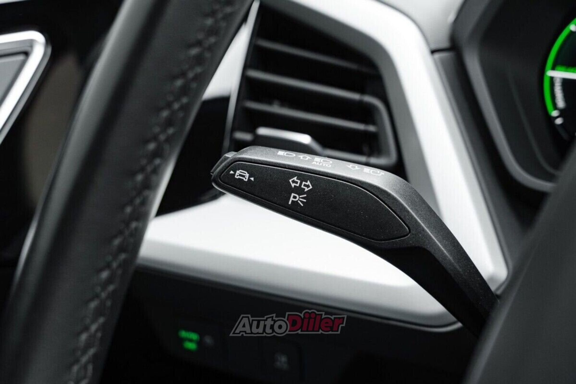 Audi Q4 e-tron 221kW 2023, photo 7/10