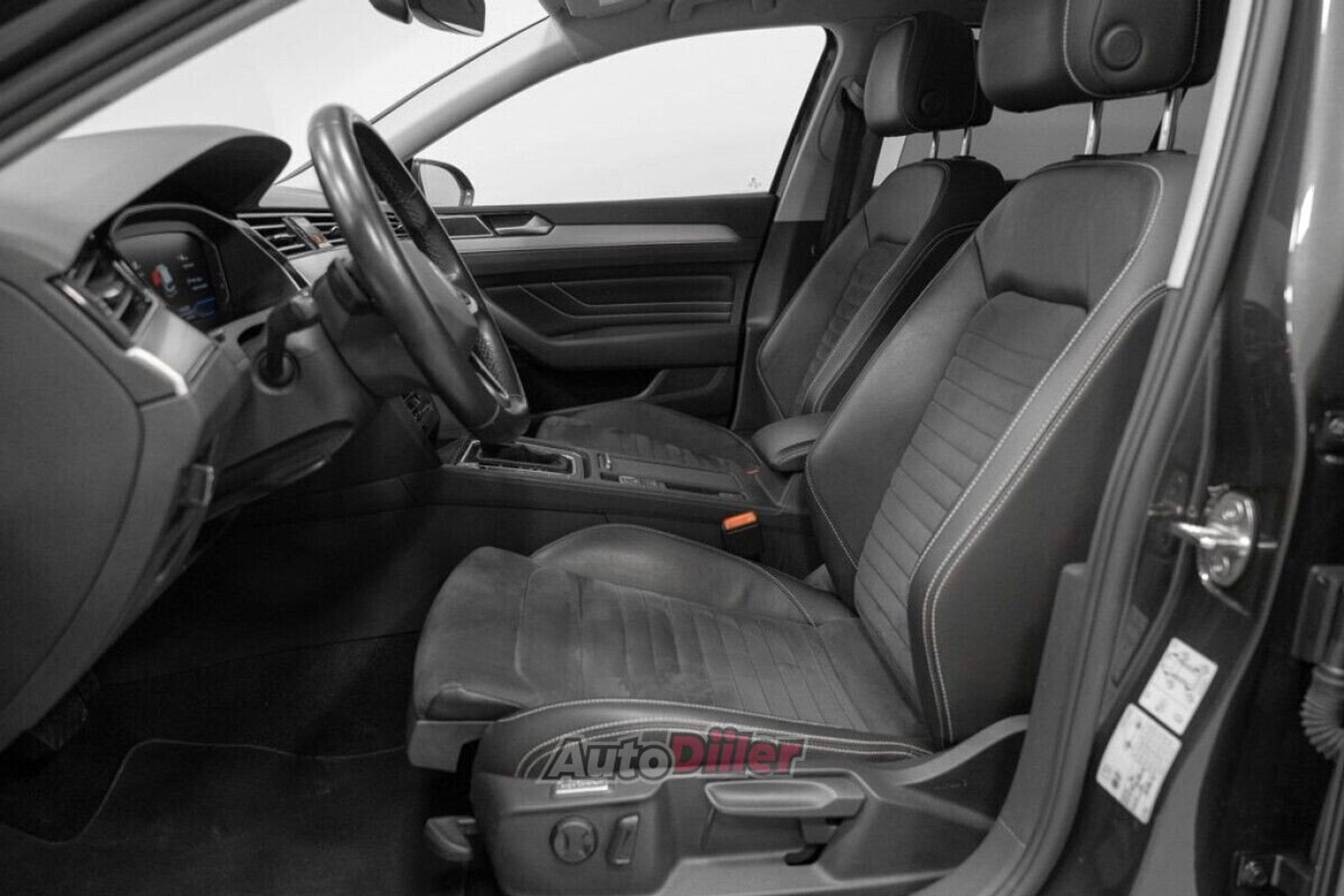 Volkswagen Passat 2.0 110kW 2022, photo 7/10