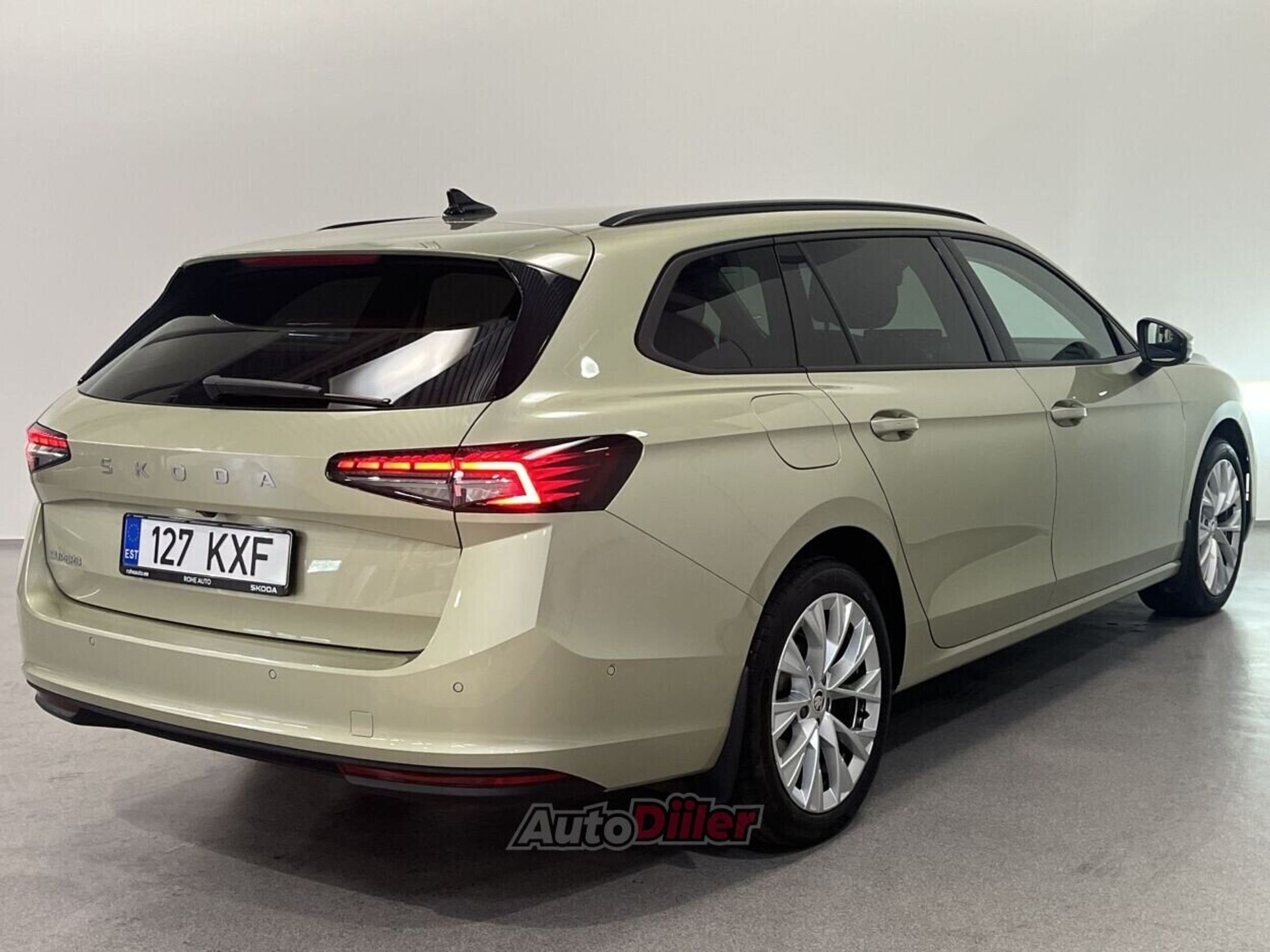 Skoda Superb Combi Selection 2.0 110kW 2025, photo 4/10