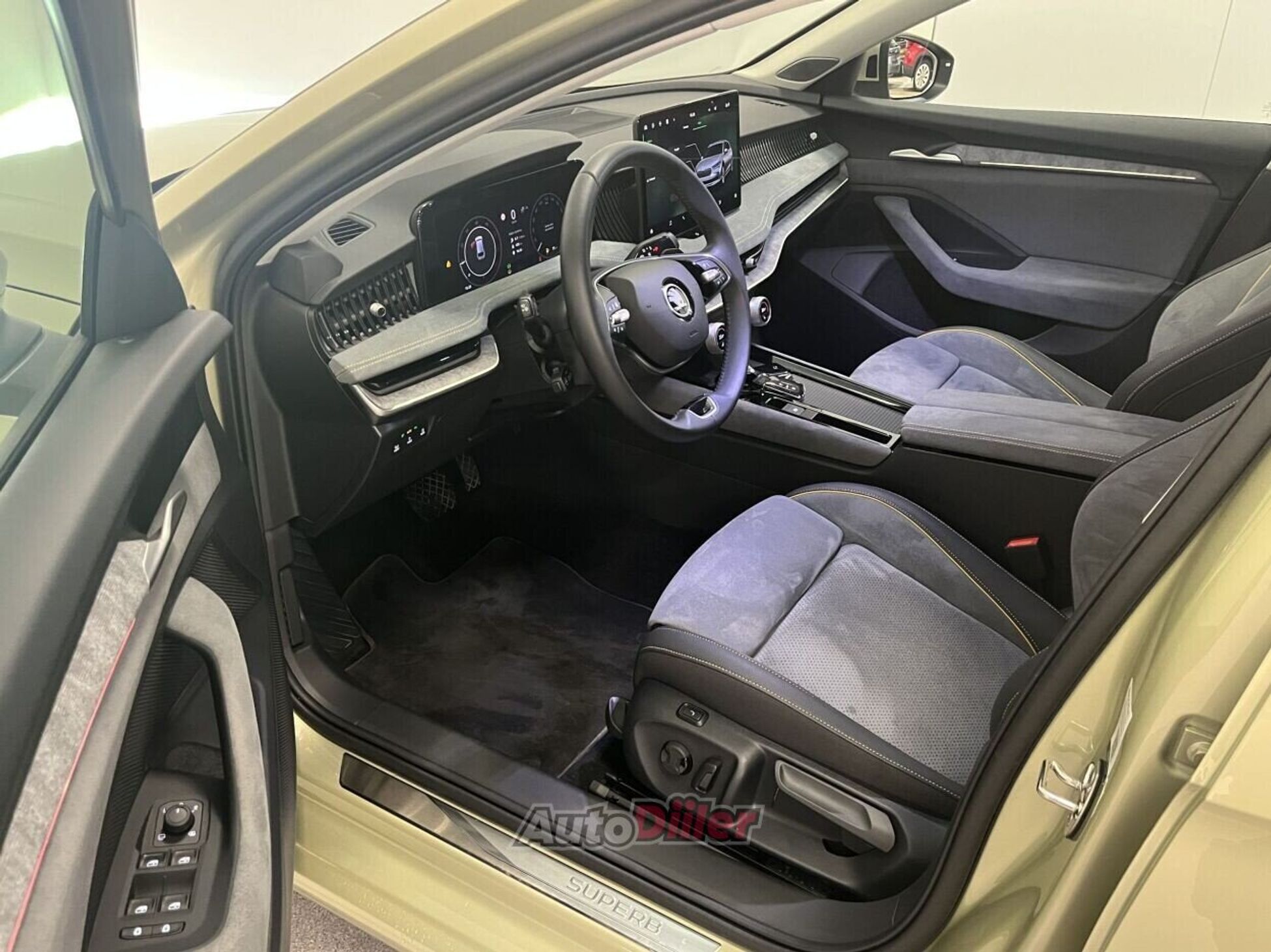 Skoda Superb Combi Selection 2.0 110kW 2025, photo 6/10