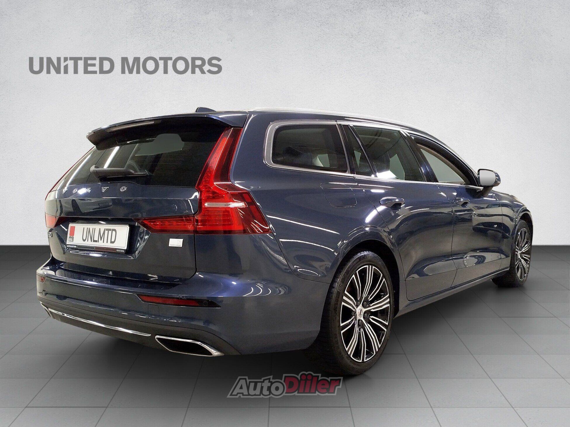 Volvo V60 2022, kuva 2/10